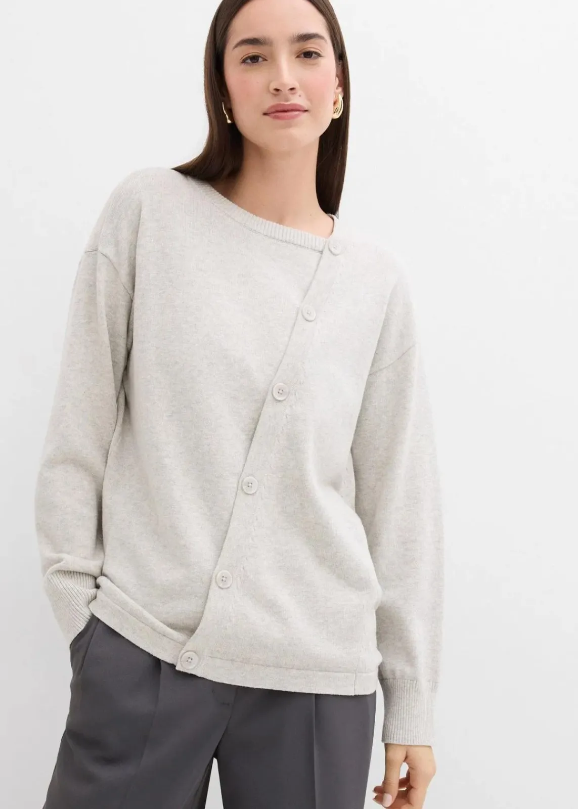 bonprix Strickmode|Pullover & Strickjacken^Feinstrickpullover mit asymmetrischer Knopfleiste kieselbeige meliert