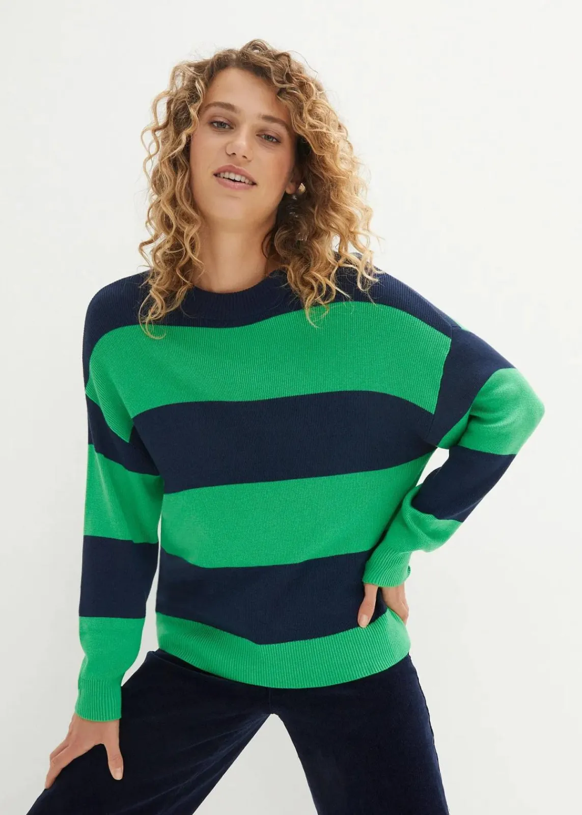 bonprix Pullover & Strickjacken|Bekleidung·Jeans^Feinstrickpullover mit Blockstreifen grasgrün/dunkelblau gestreift