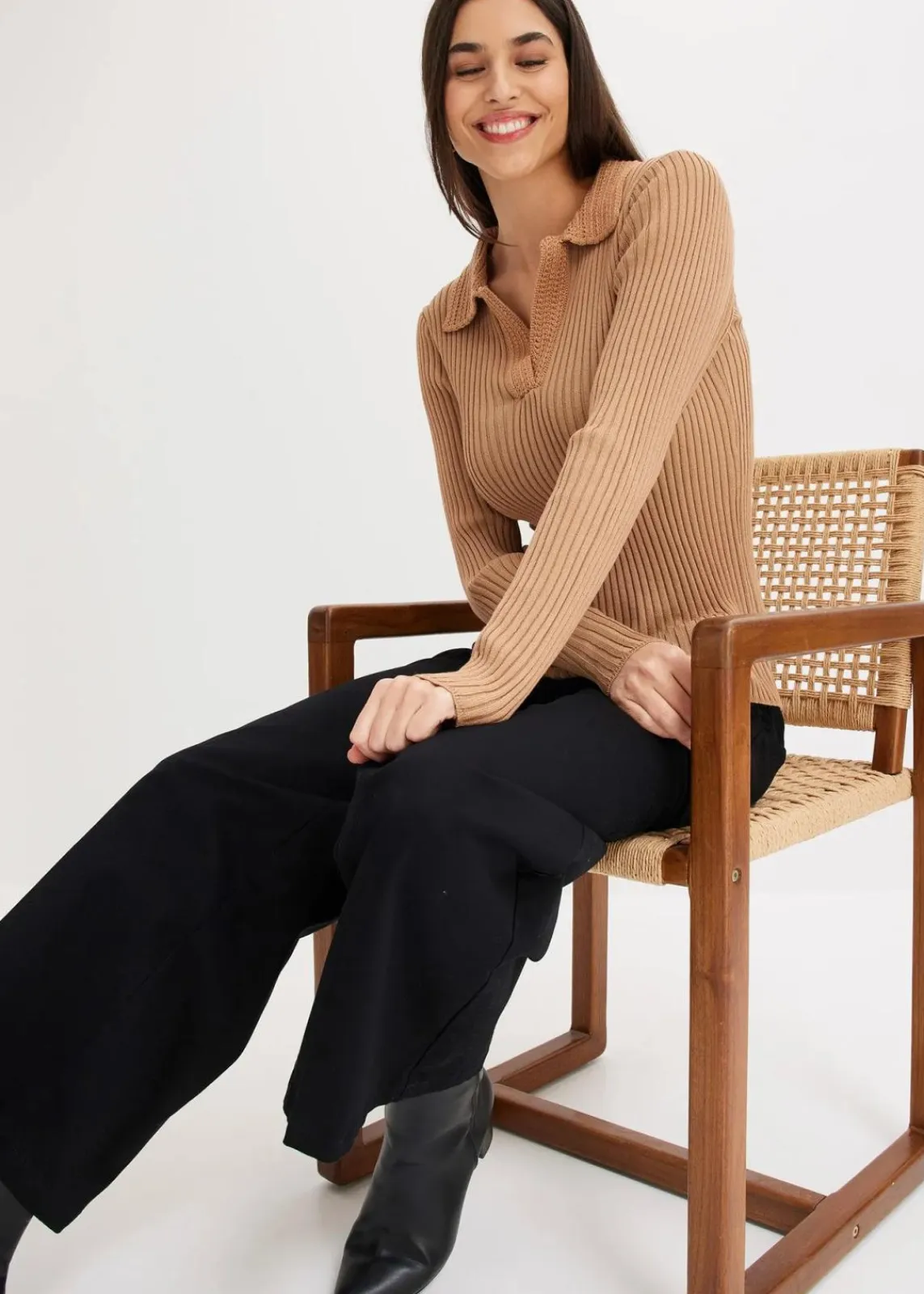bonprix Pullover & Strickjacken|Strickmode^Feinstrickpullover mit schmückendem Kragen camel