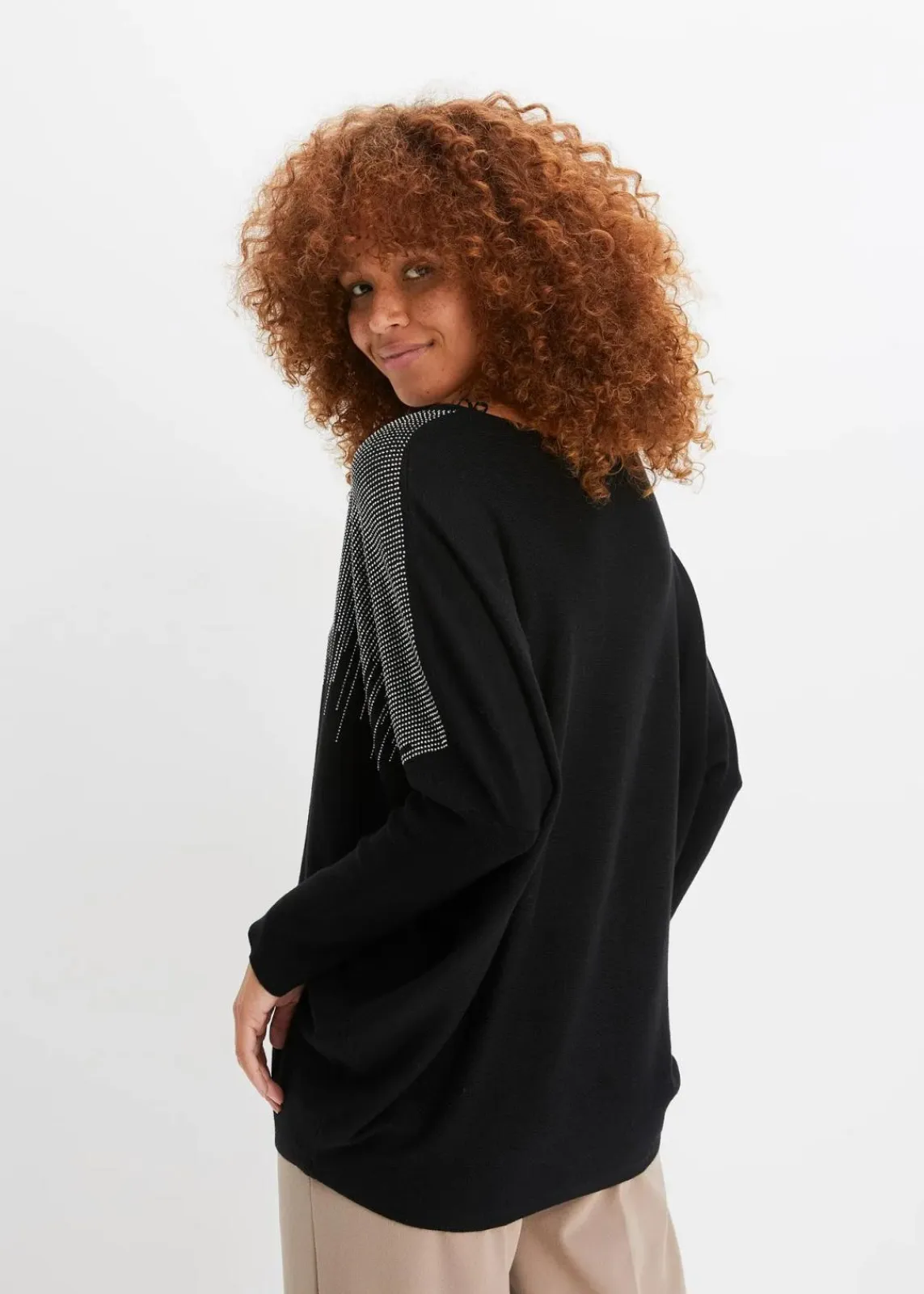 bonprix Pullover & Strickjacken|Nachhaltigere Materialien^Feinstrickpullover mit Strass-Applikation schwarz