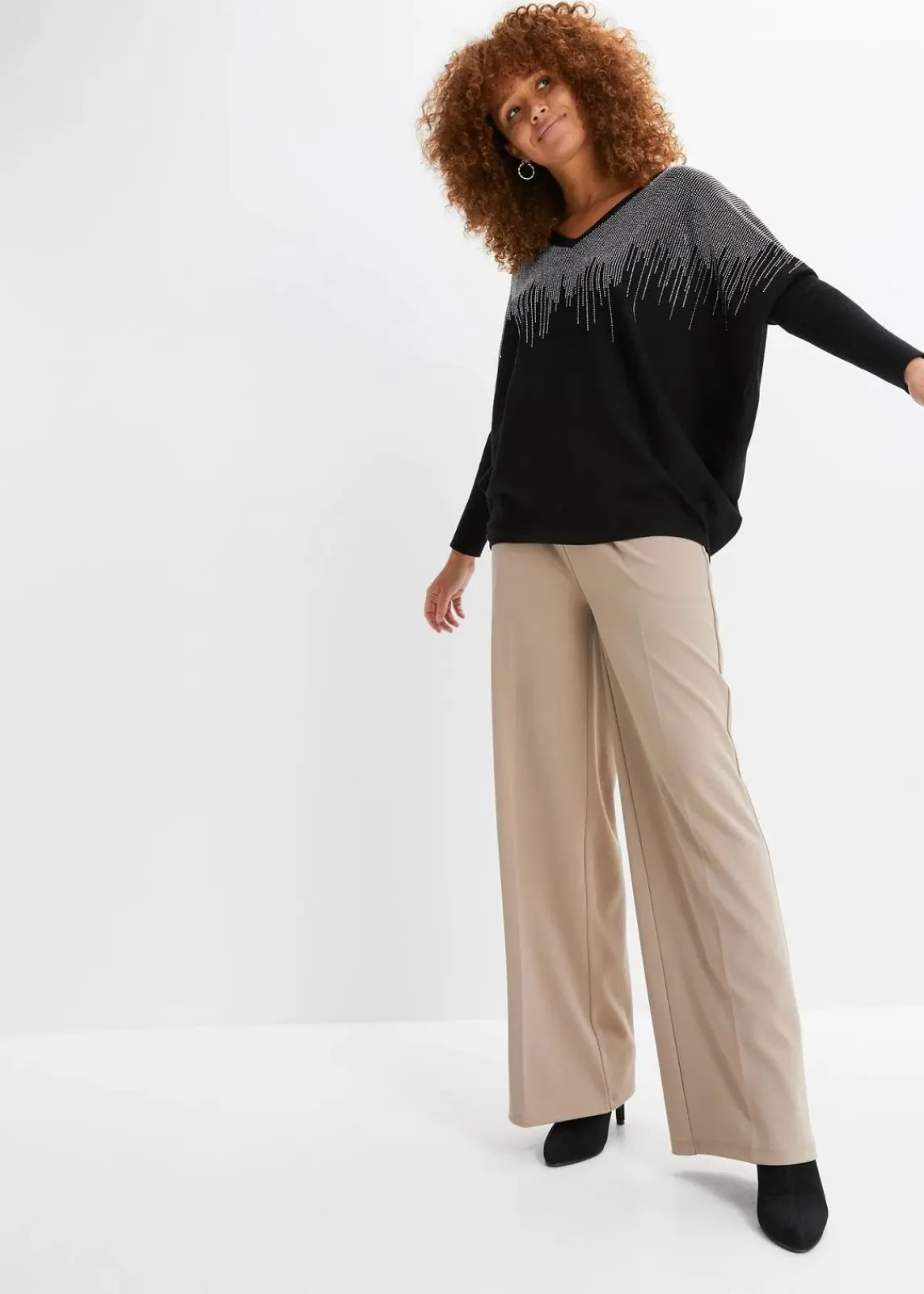 bonprix Pullover & Strickjacken|Nachhaltigere Materialien^Feinstrickpullover mit Strass-Applikation schwarz