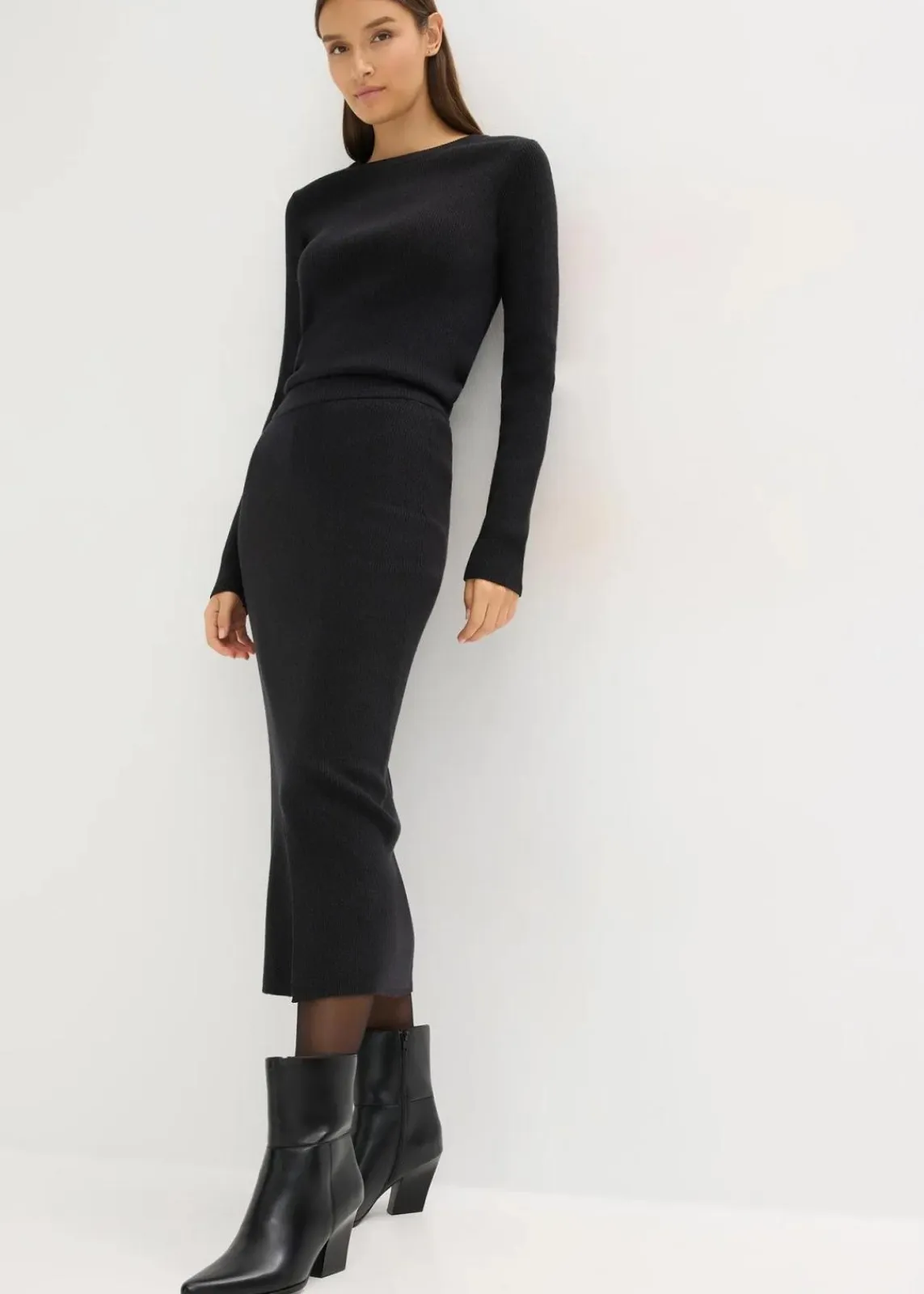 bonprix Bekleidung·Sportbekleidung|Nachhaltigere Materialien^Feinstrickrock aus softem Viskose-Mix schwarz