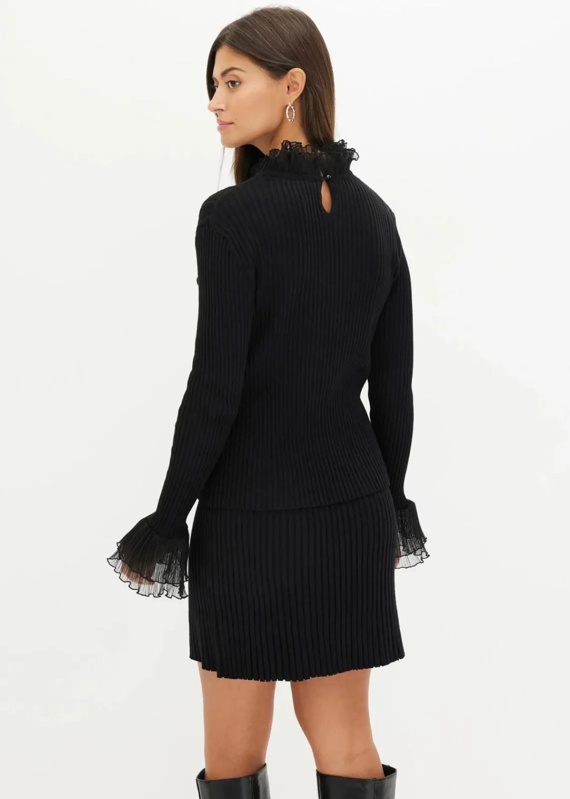 bonprix Nachhaltigere Materialien|Shirts & Tops^Feinstrick-Shirt mit Chiffon-Volants schwarz