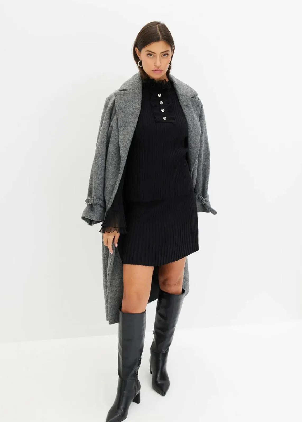 bonprix Nachhaltigere Materialien|Shirts & Tops^Feinstrick-Shirt mit Chiffon-Volants schwarz