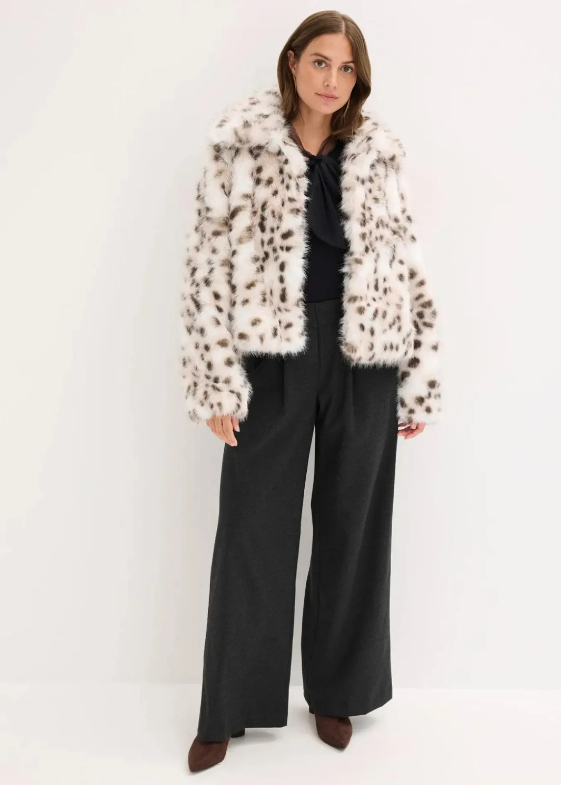 bonprix Bekleidung·Hosen|Jacken & Mäntel^Fellimitat-Jacke creme animal