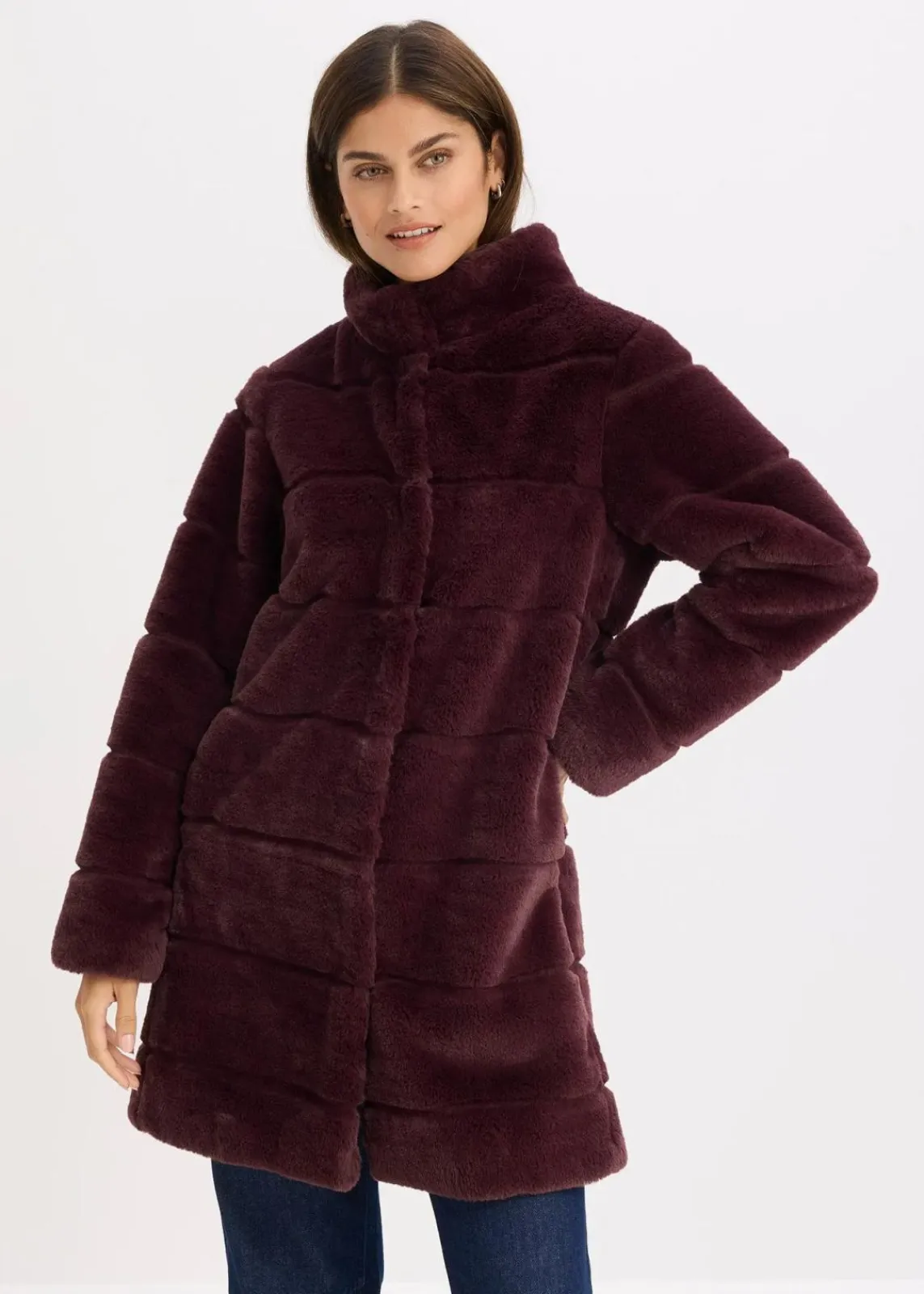bonprix Jacken & Mäntel|Bekleidung·Hosen^Fellimitat-Mantel weinrot