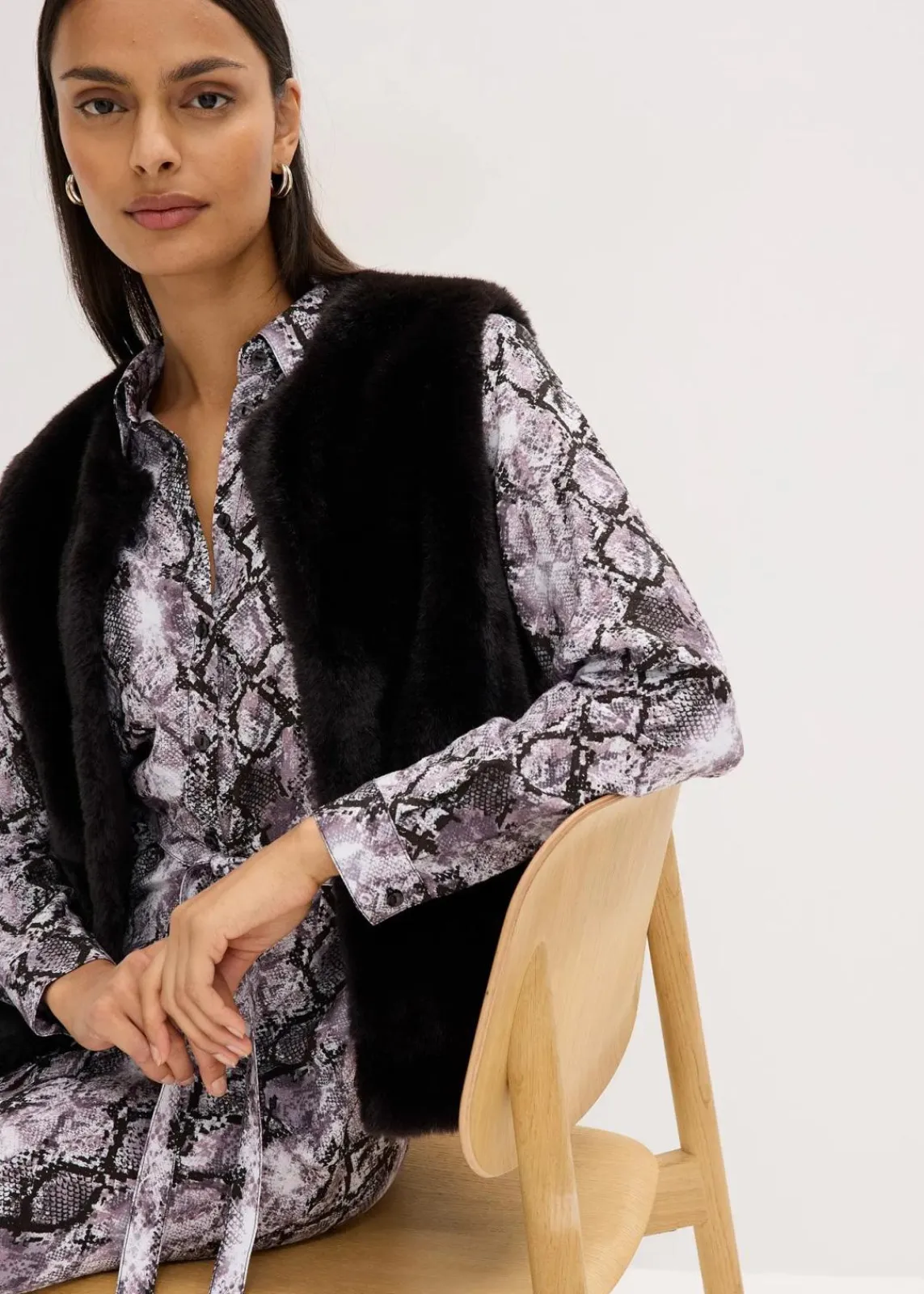 bonprix Jacken & Mäntel|Bekleidung·Hosen^Fellimitat-Weste schwarz