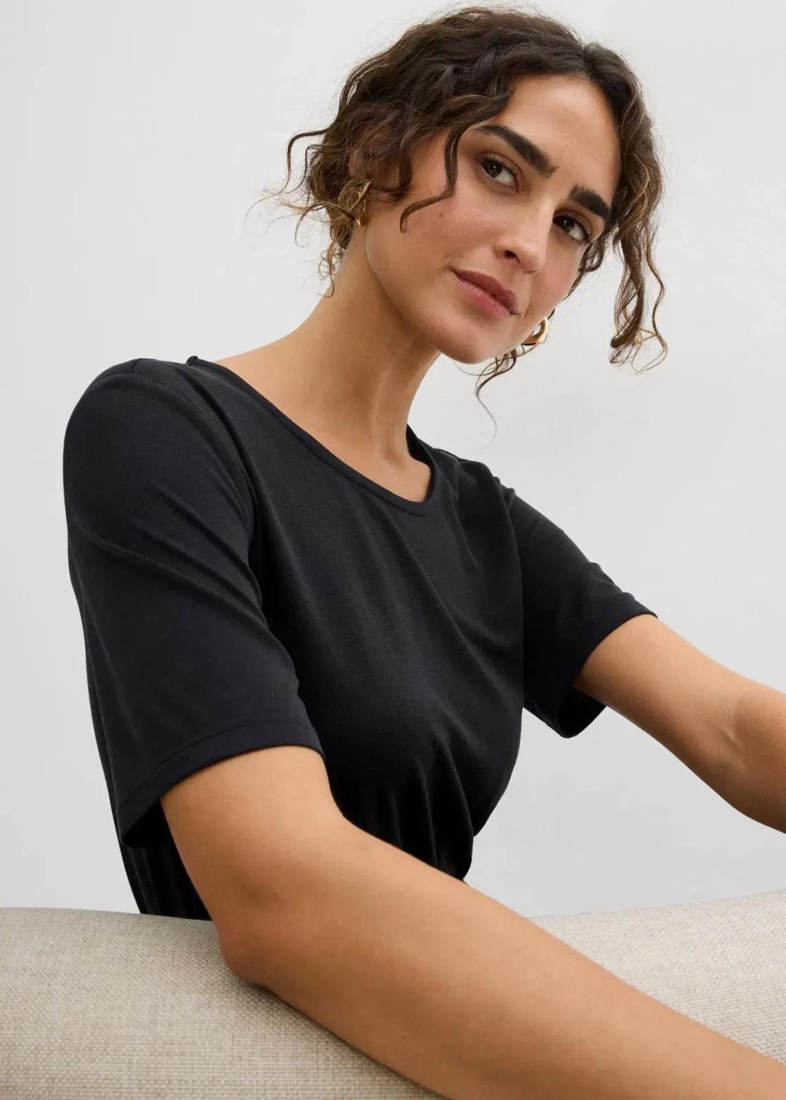 bonprix Bekleidung·Pullover & Strickjacken|Kleider^figurbetontes Jerseykleid aus softem Viskose-Mix schwarz