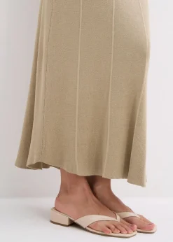 bonprix Strickmode|Kleider^Figurbetontes Strickkleid aus Viskose-Mix mattschilf