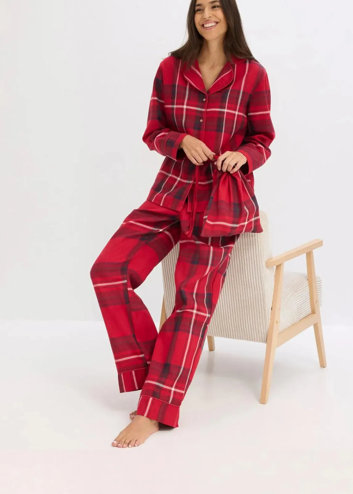 bonprix Wäsche·Nachtwäsche|Nachtwäsche^Flanell Pyjama aus weicher Baumwolle mit Geschenktasche dunkelrot kariert