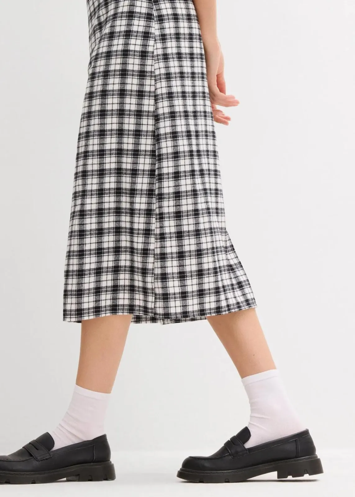 bonprix Kleider^Flanell-Trägerkleid aus reiner Baumwolle schwarz/wollweiß/grau kariert