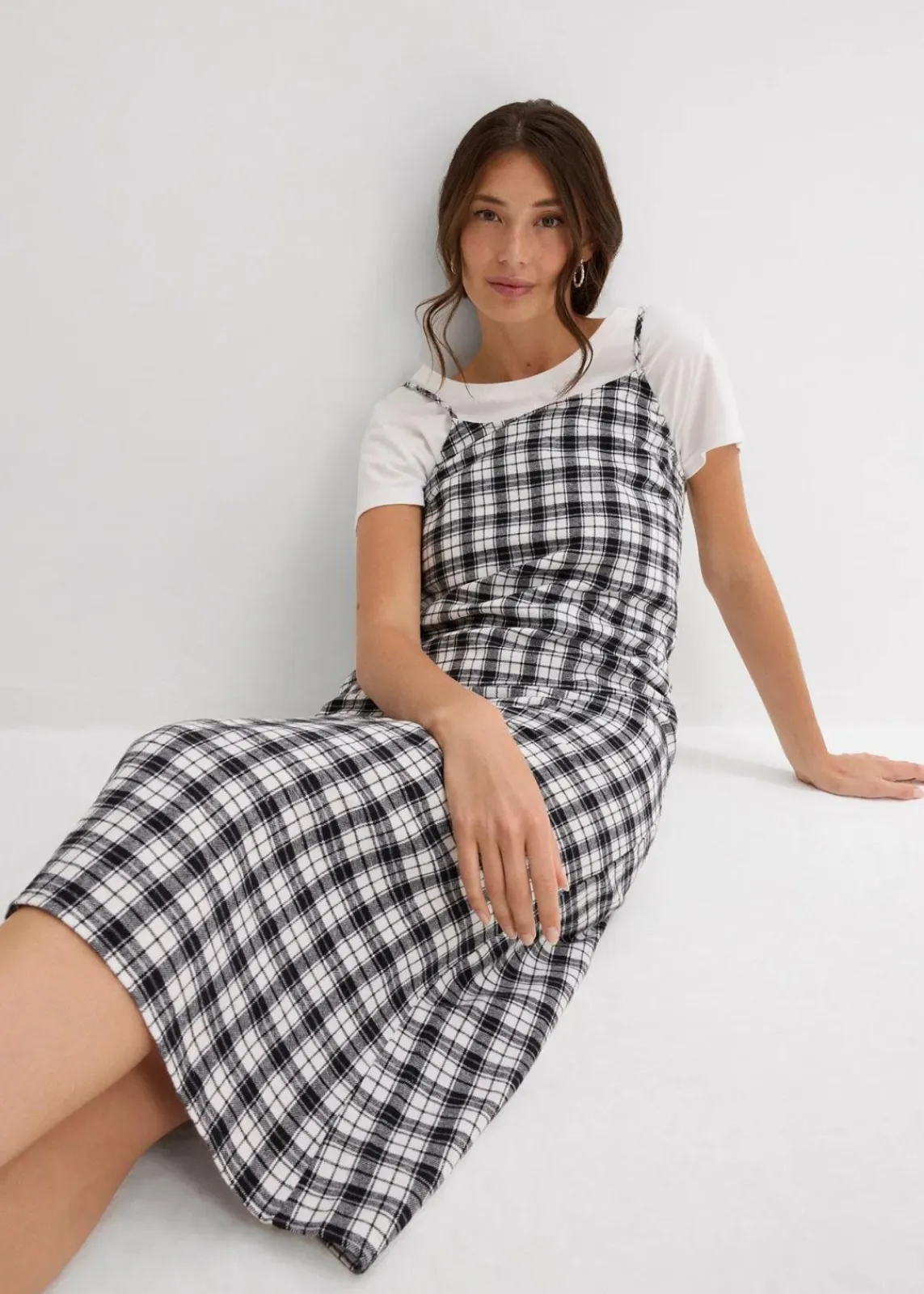 bonprix Kleider^Flanell-Trägerkleid aus reiner Baumwolle schwarz/wollweiß/grau kariert