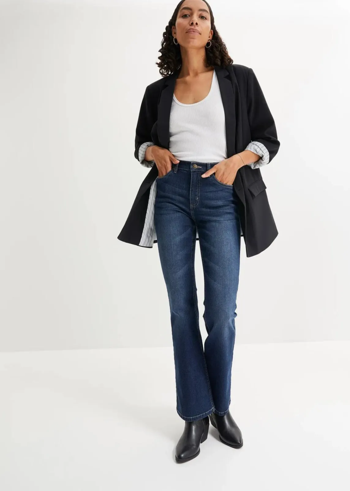 bonprix Jeans|Bekleidung·Shirts & Tops^Flared Jeans High Waist dunkelblau denim