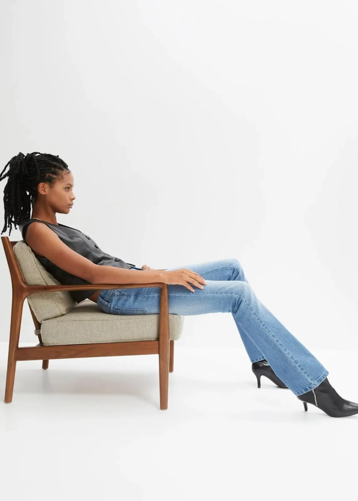 bonprix Jeans|Kurzgrößen^Flared Jeans Mid Waist, Stretch hellblau denim