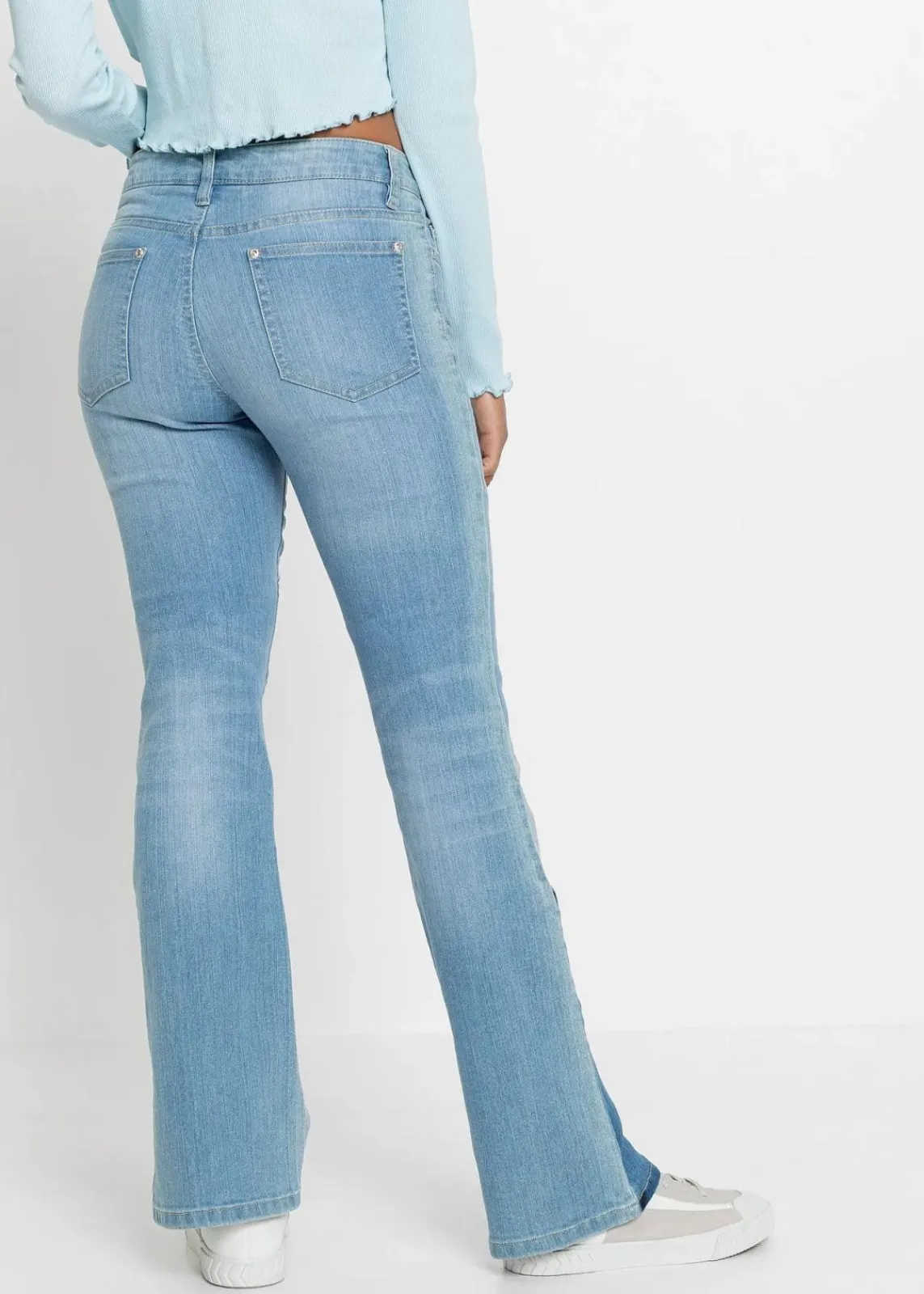 bonprix Jeans|Bekleidung·Shirts & Tops^Flared-Jeans Mid Waist hellblau denim/blau denim/dunkelblau denim