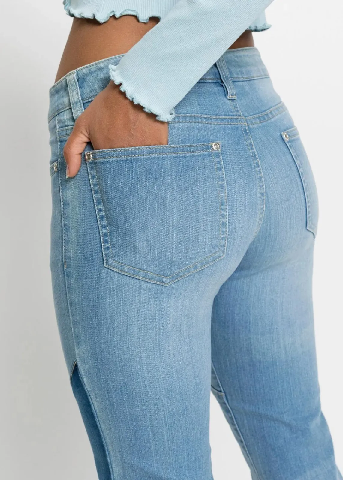 bonprix Jeans|Bekleidung·Shirts & Tops^Flared-Jeans Mid Waist hellblau denim/blau denim/dunkelblau denim