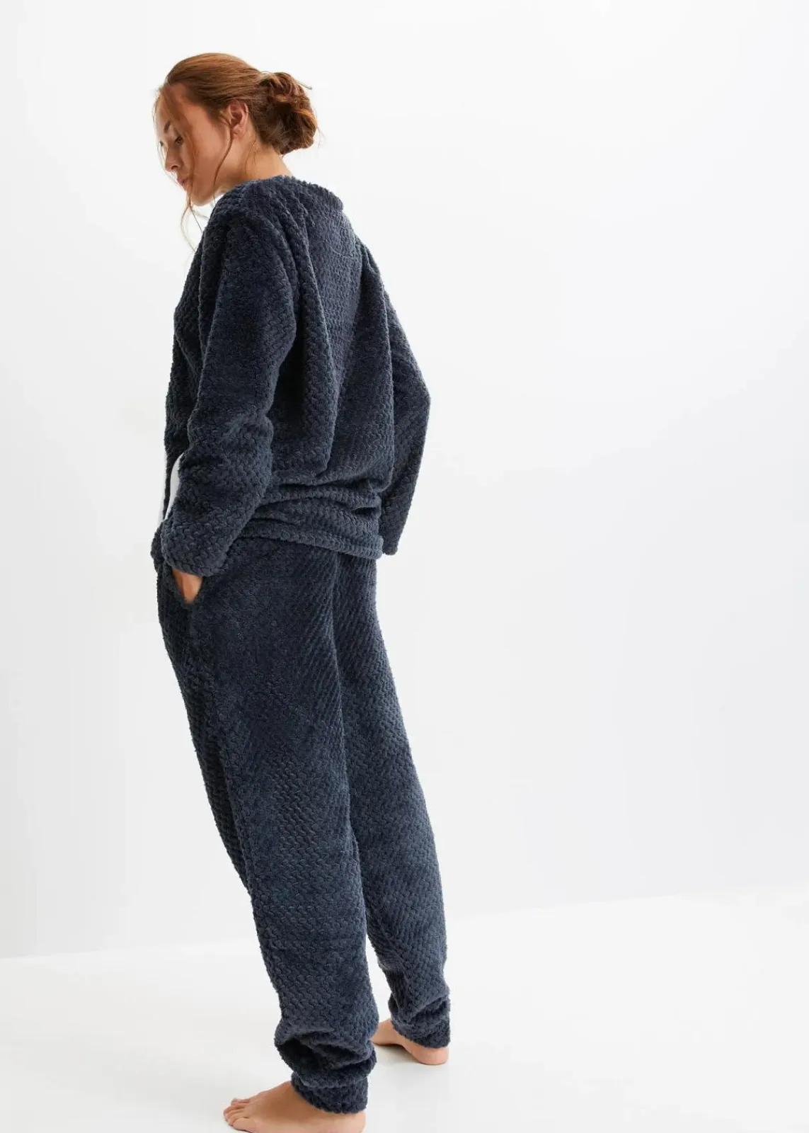 bonprix Wäsche·Homewear|Wäsche·Nachtwäsche^Fleece Loungewear Hausanzug mit Strukturmuster und Applikation nachtblau