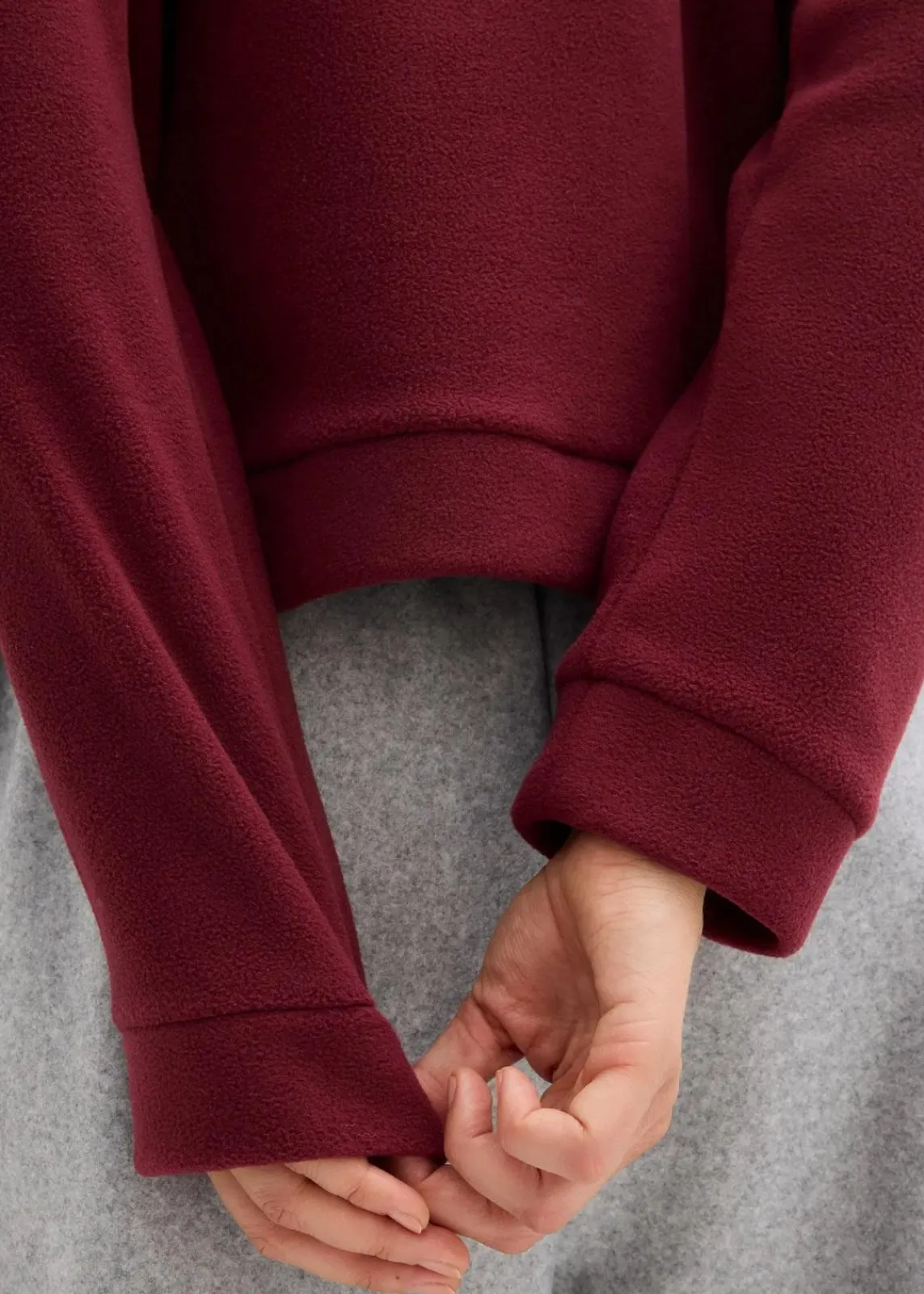 bonprix Sweat|Zweiteiler & Sets^Fleecepullover dunkelbeere