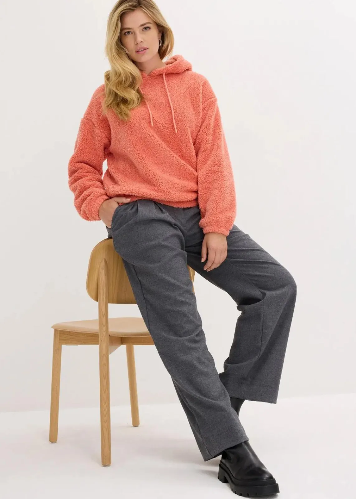 bonprix Nachhaltigere Materialien|Sweat^Fleeceshirt aus Teddy rauchkoralle