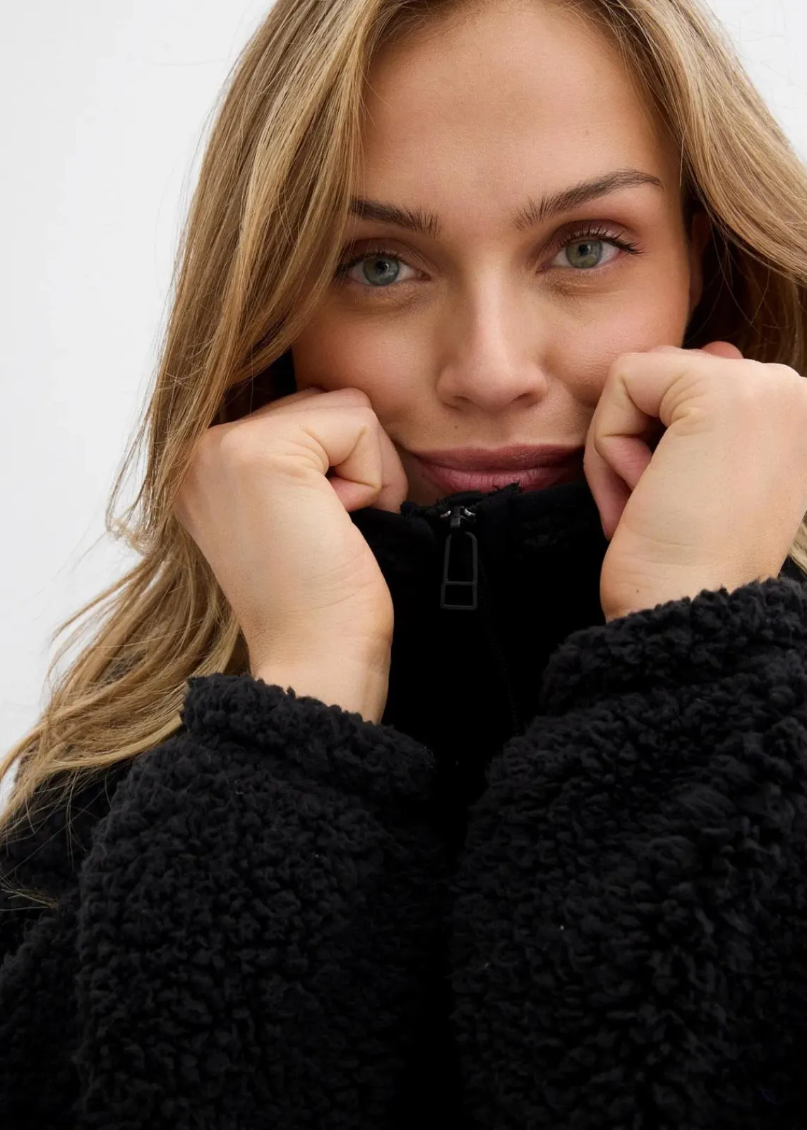 bonprix Bekleidung·Blusen & Tuniken|Sweat^Fleeceshirt mit Stehkragen schwarz