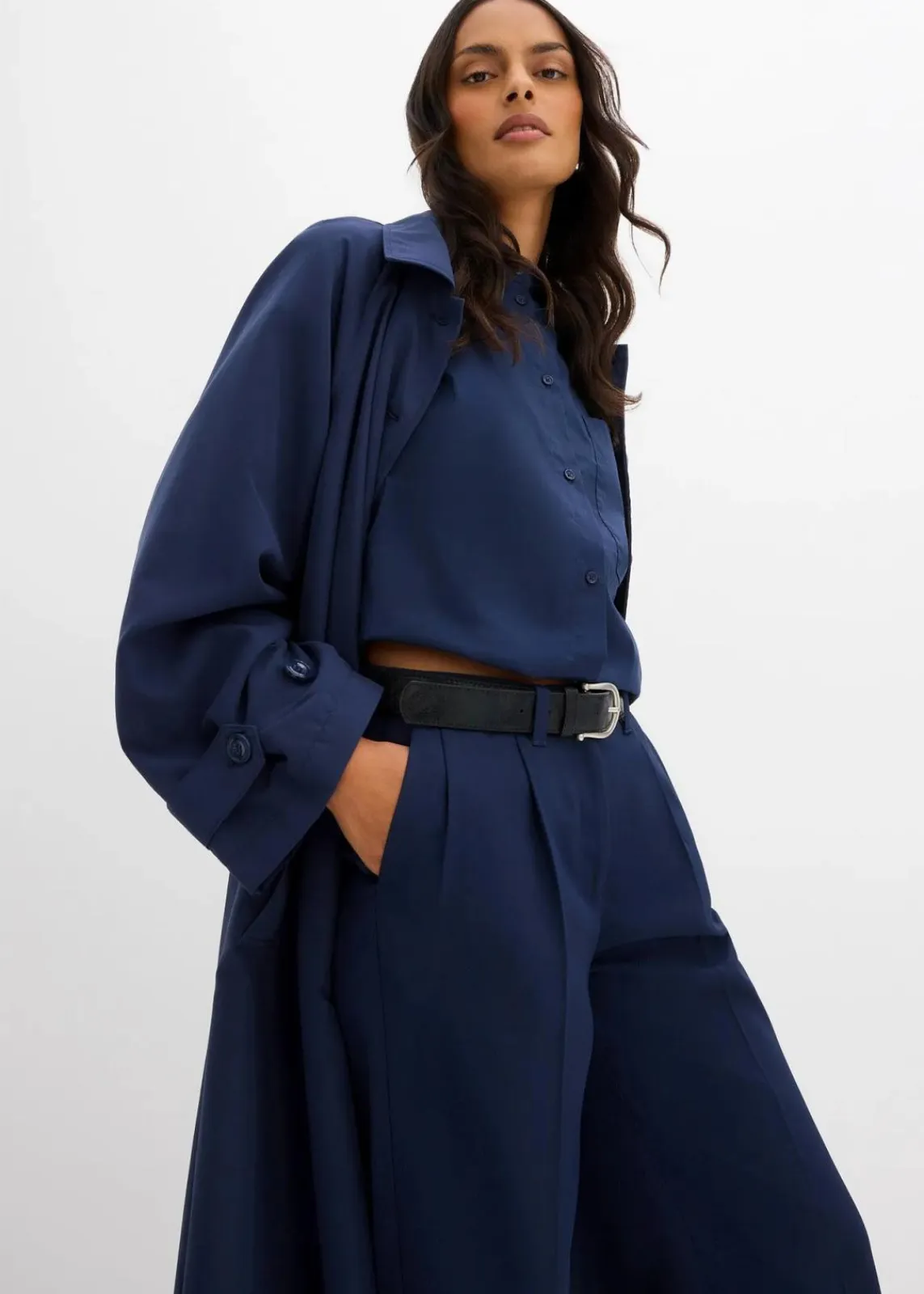 bonprix Bekleidung·Kleider|Zweiteiler & Sets^Fließende Bundfaltenhose dunkelblau