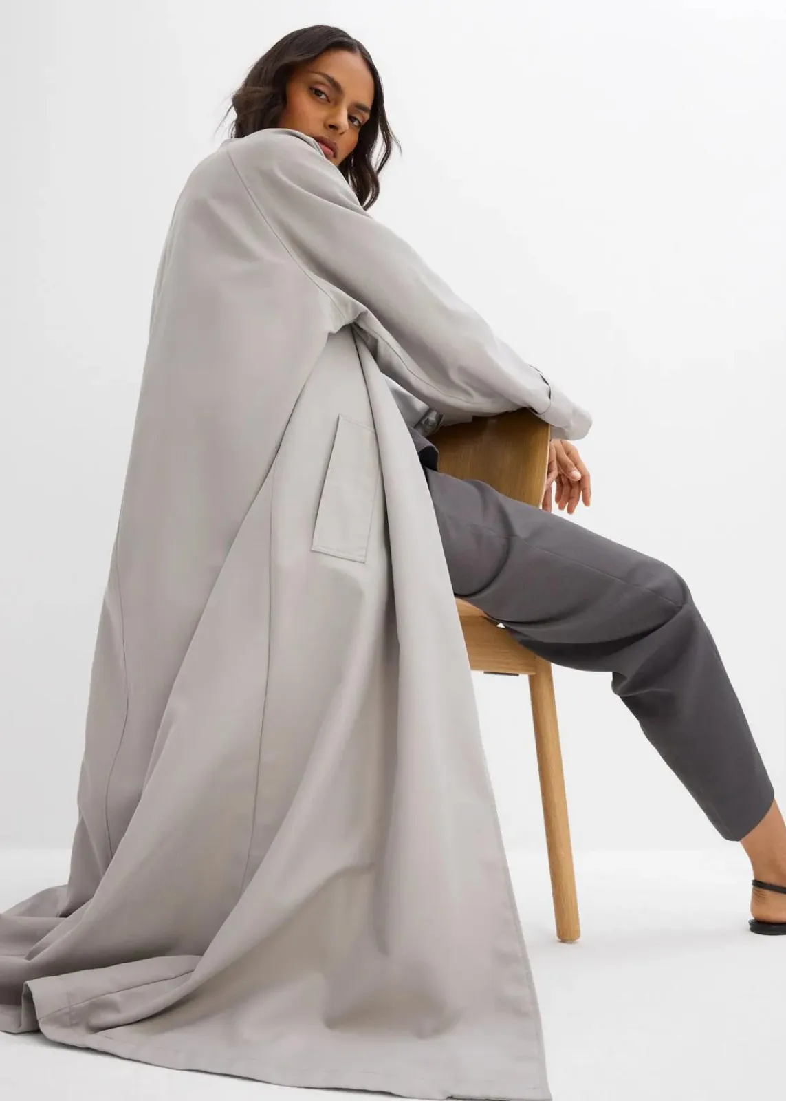 bonprix Jacken & Mäntel|Bekleidung·Hosen^Fließender Trenchcoat schattengrau