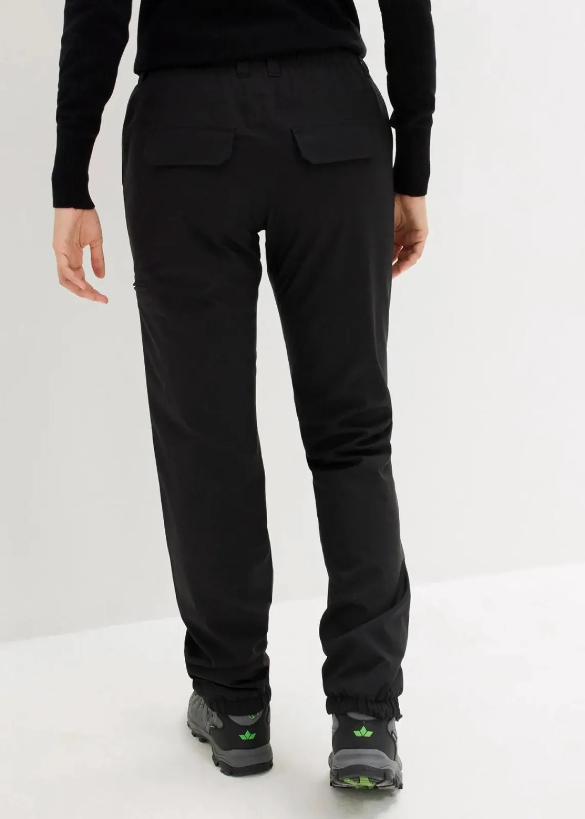 bonprix Nachhaltigere Materialien^Funktionhose mit Fleecefutter und Taschen, wasserdicht schwarz