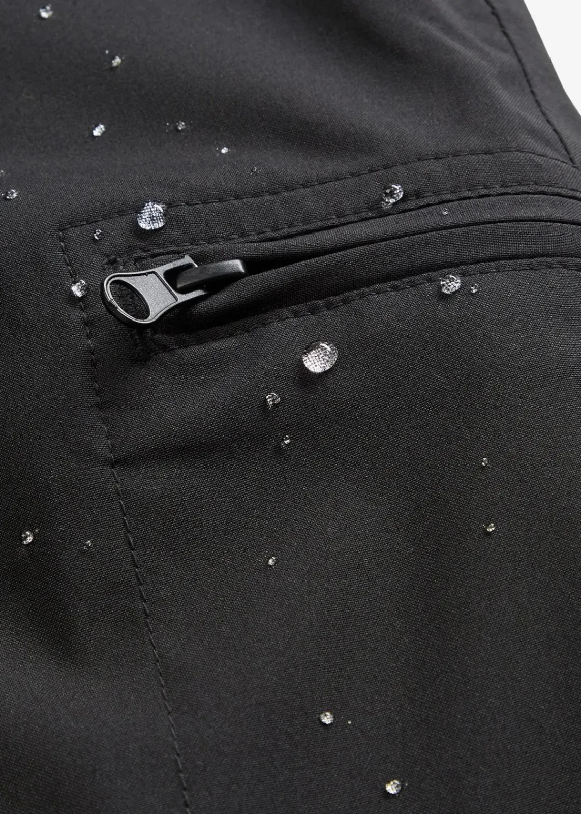 bonprix Nachhaltigere Materialien^Funktionhose mit Fleecefutter und Taschen, wasserdicht schwarz