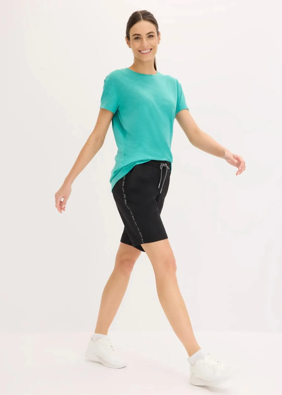 bonprix Bekleidung·Outdoorbekleidung|Bekleidung·Sweat^Funktions- Sportshorts, schnelltrocknend schwarz