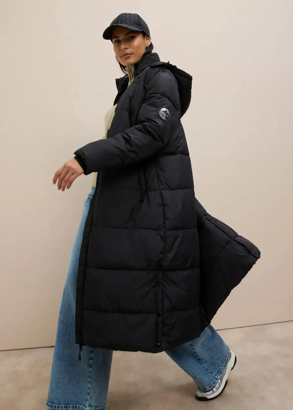 bonprix Bekleidung·Hosen|Nachhaltigere Materialien^Funktions-Steppmantel mit isolierender Wärmetechnologie schwarz