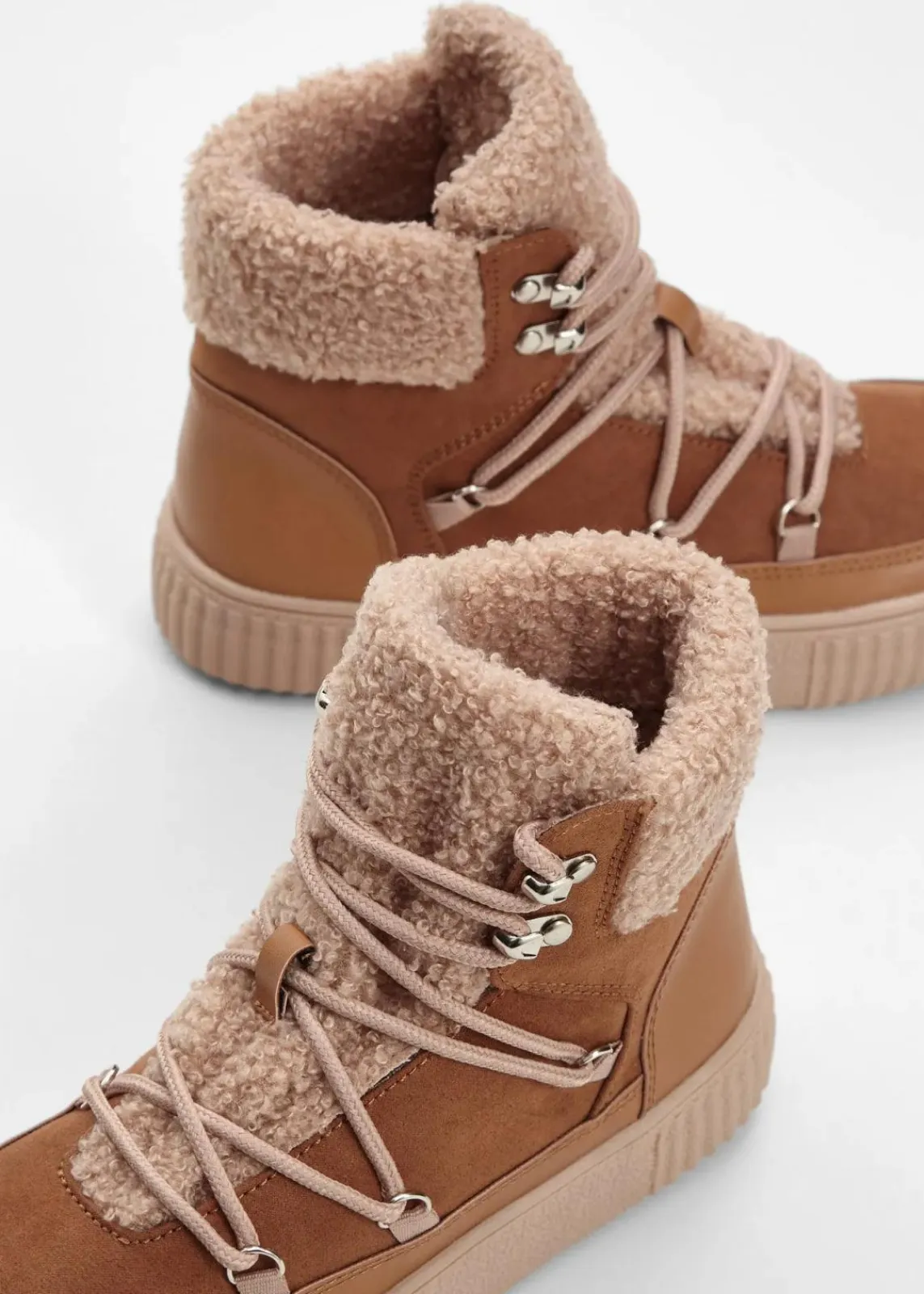 bonprix Gefütterte Winterschuhe|Boots^Gefütterte Schnürboots haselnuss
