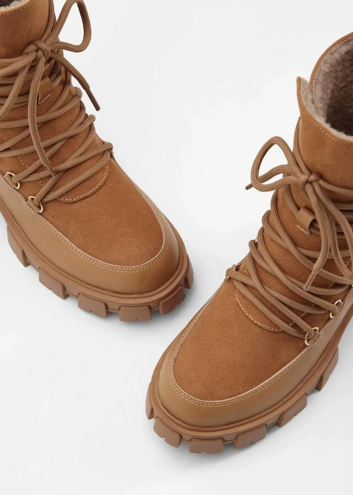 bonprix Gefütterte Winterschuhe|Boots^Gefütterte Schnürboots haselnuss