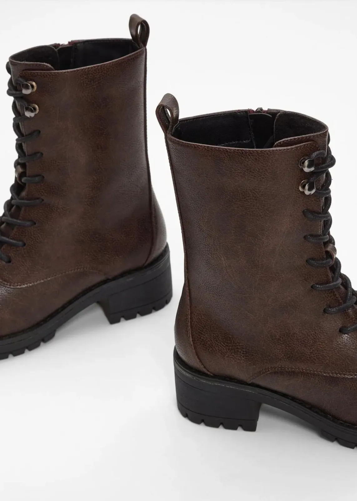 bonprix Gefütterte Winterschuhe|Boots^Gefütterte Schnürboots dunkelbraun