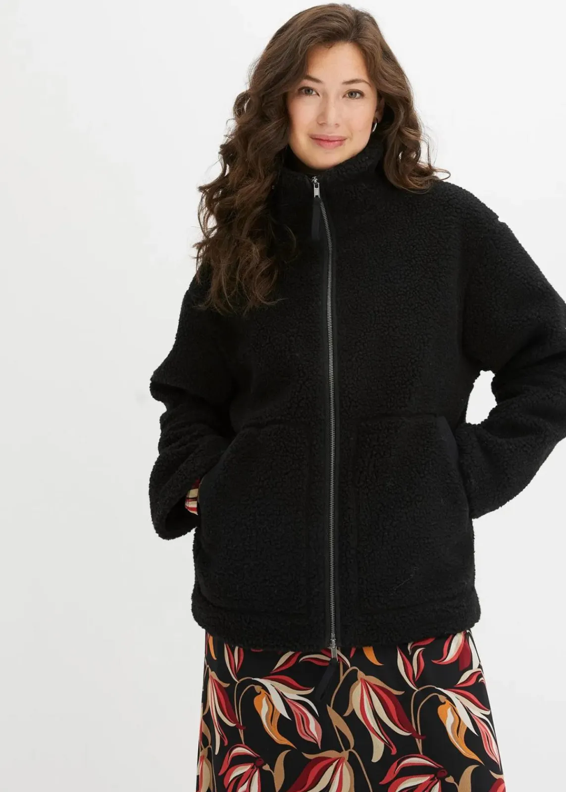 bonprix Nachhaltigere Materialien|Jacken & Mäntel^Gefütterte Teddy-Fleece Jacke schwarz