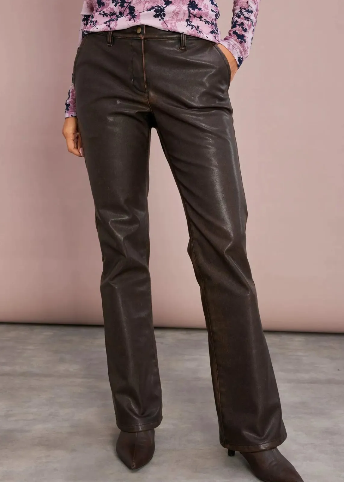 bonprix Bekleidung·Kleider|Hosen^Gerade Lederimitat-Hose terrabraun/nussbraun used
