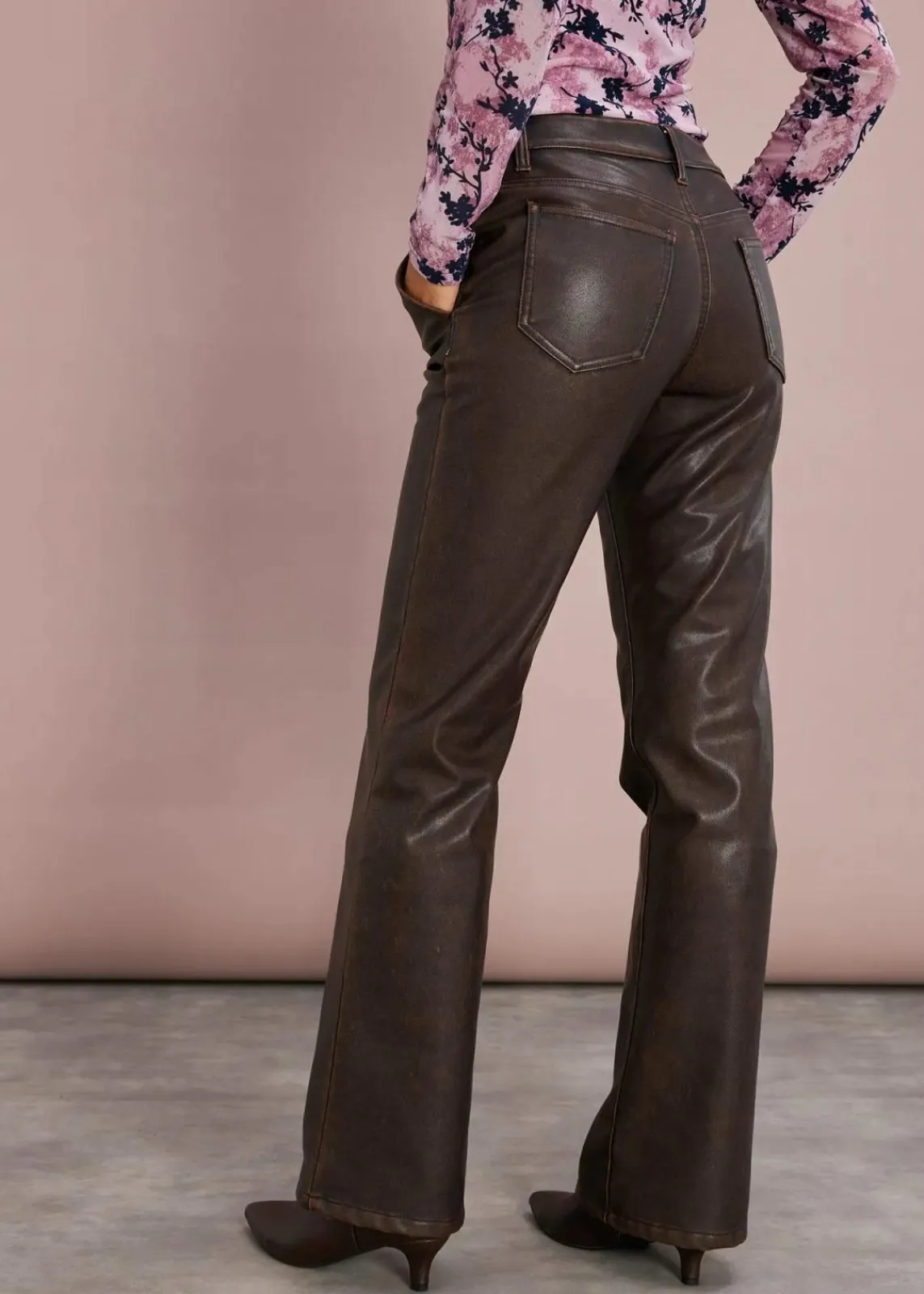 bonprix Bekleidung·Kleider|Hosen^Gerade Lederimitat-Hose terrabraun/nussbraun used