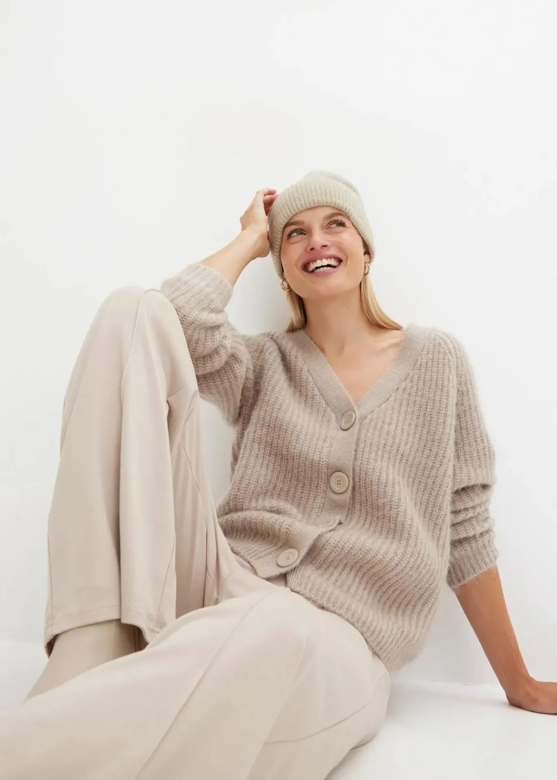 bonprix Pullover & Strickjacken|Strickmode^Gerippte Grobstrickjacke kitt
