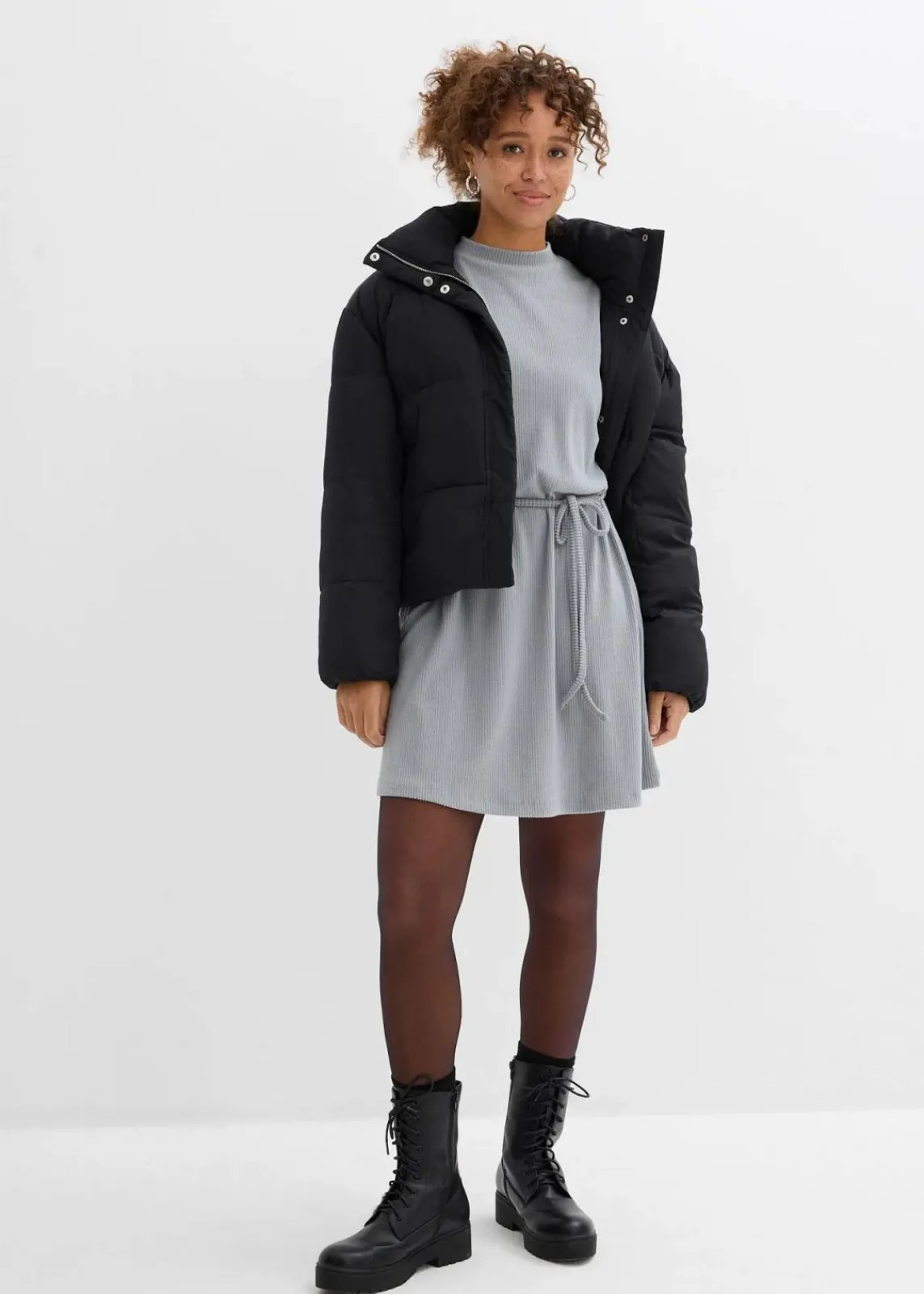 bonprix Bekleidung·Pullover & Strickjacken|Kleider^Geripptes Minikleid grau/weiß