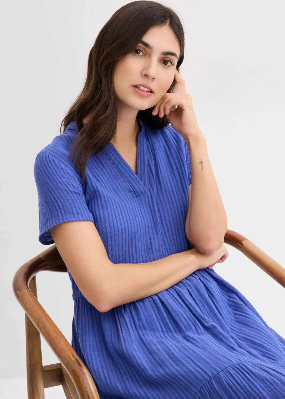 bonprix Bekleidung·Pullover & Strickjacken|Kleider^Gestreiftes Kleid aus Musselin lilablau/enzianblau gestreift
