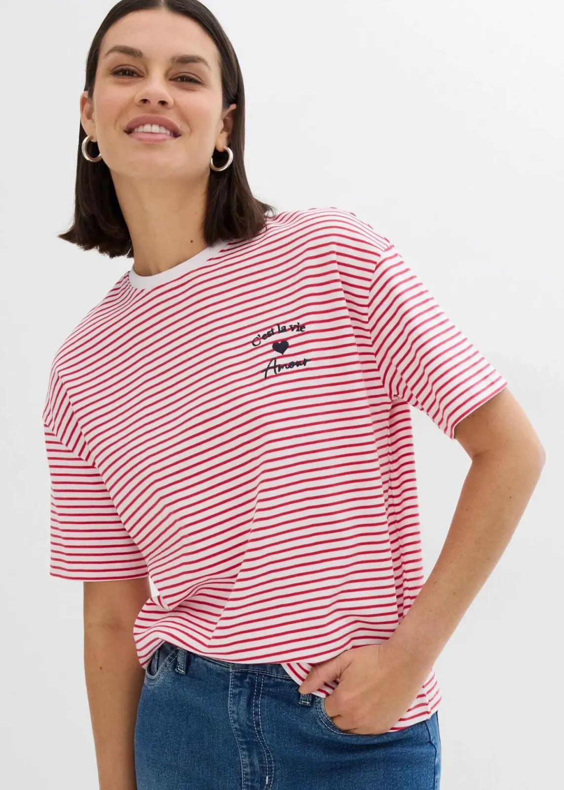 bonprix Shirts & Tops|Nachhaltigere Materialien^Gestreiftes T-Shirt mit Stickerei rot/weiß gestreift