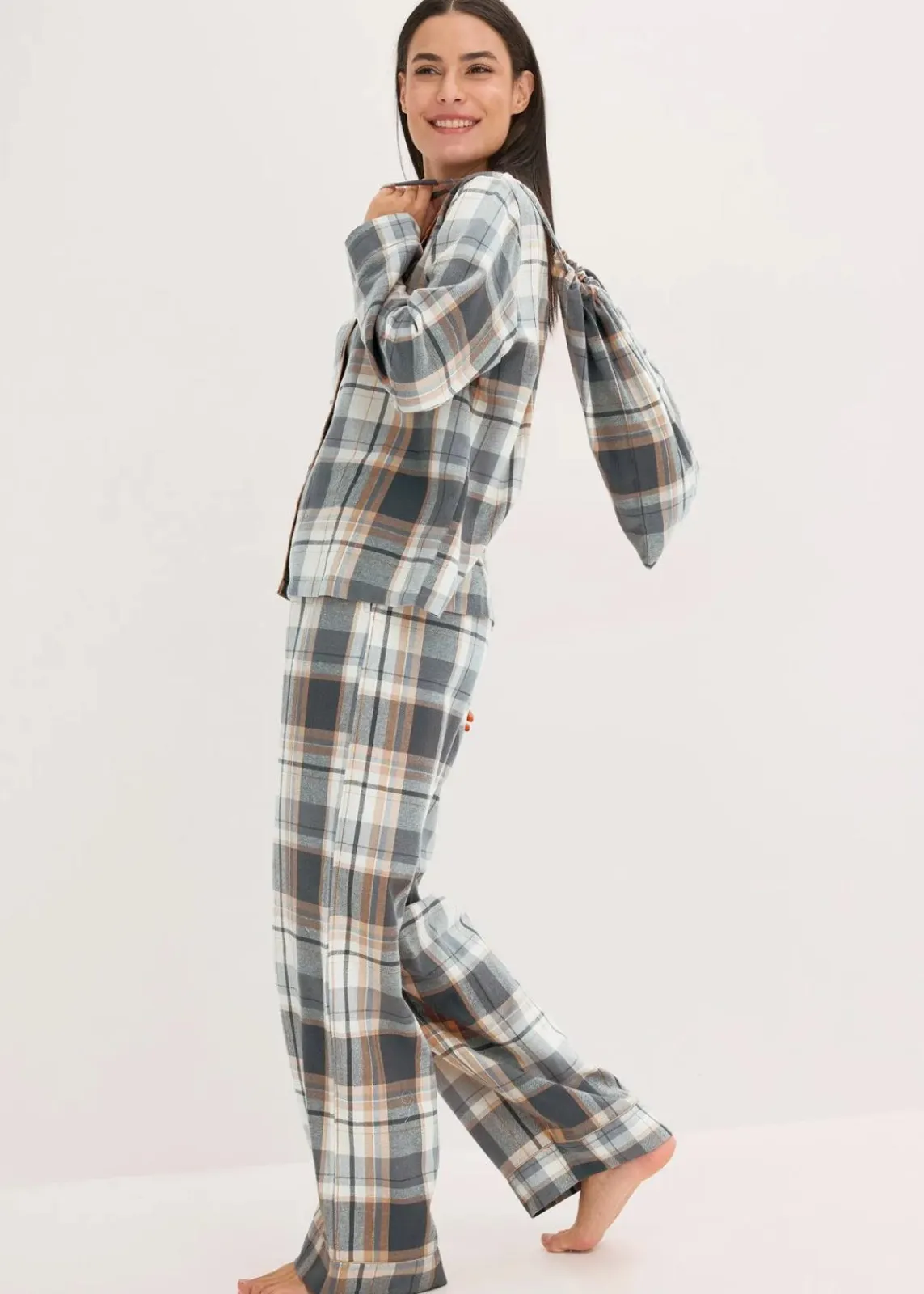 bonprix Wäsche·Nachtwäsche|Nachtwäsche^Gewebter Flanell Pyjama mit Glitzergarn und Geschenktasche naturbeige/grau kariert