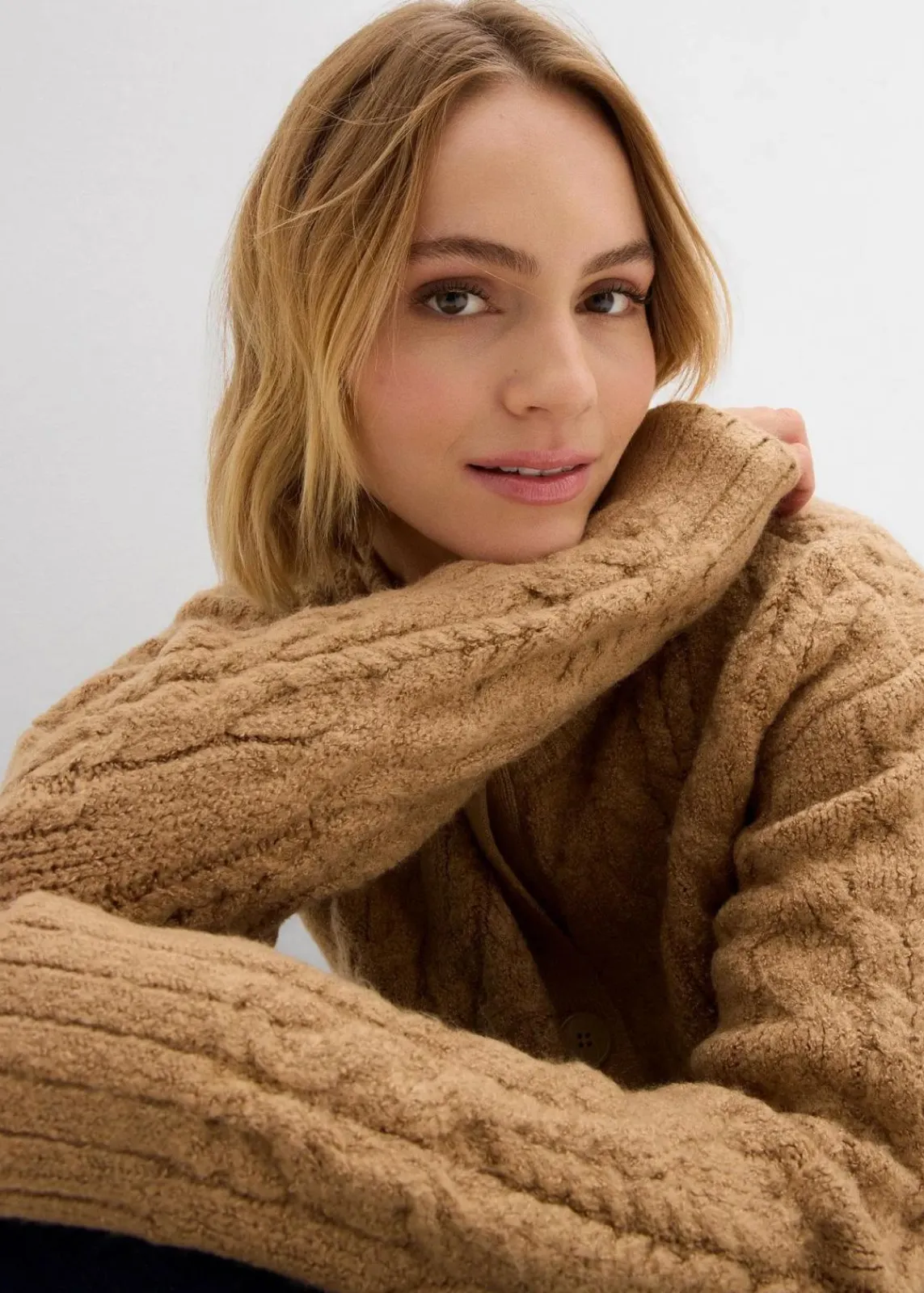 bonprix Bekleidung·Umstandsmode|Strickmode^Grobstrickjacke mattcamel