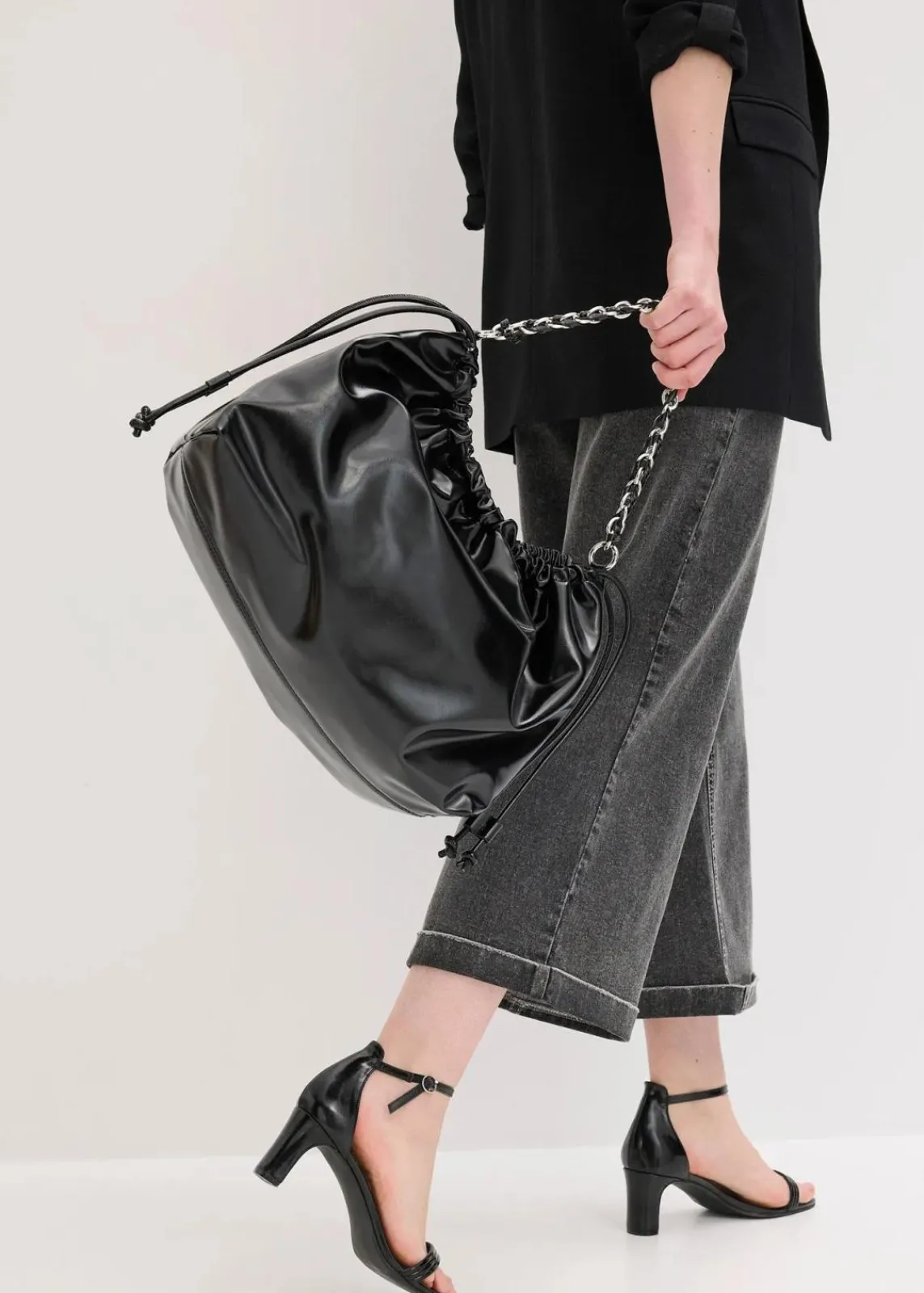 bonprix Taschen^Handtasche schwarz