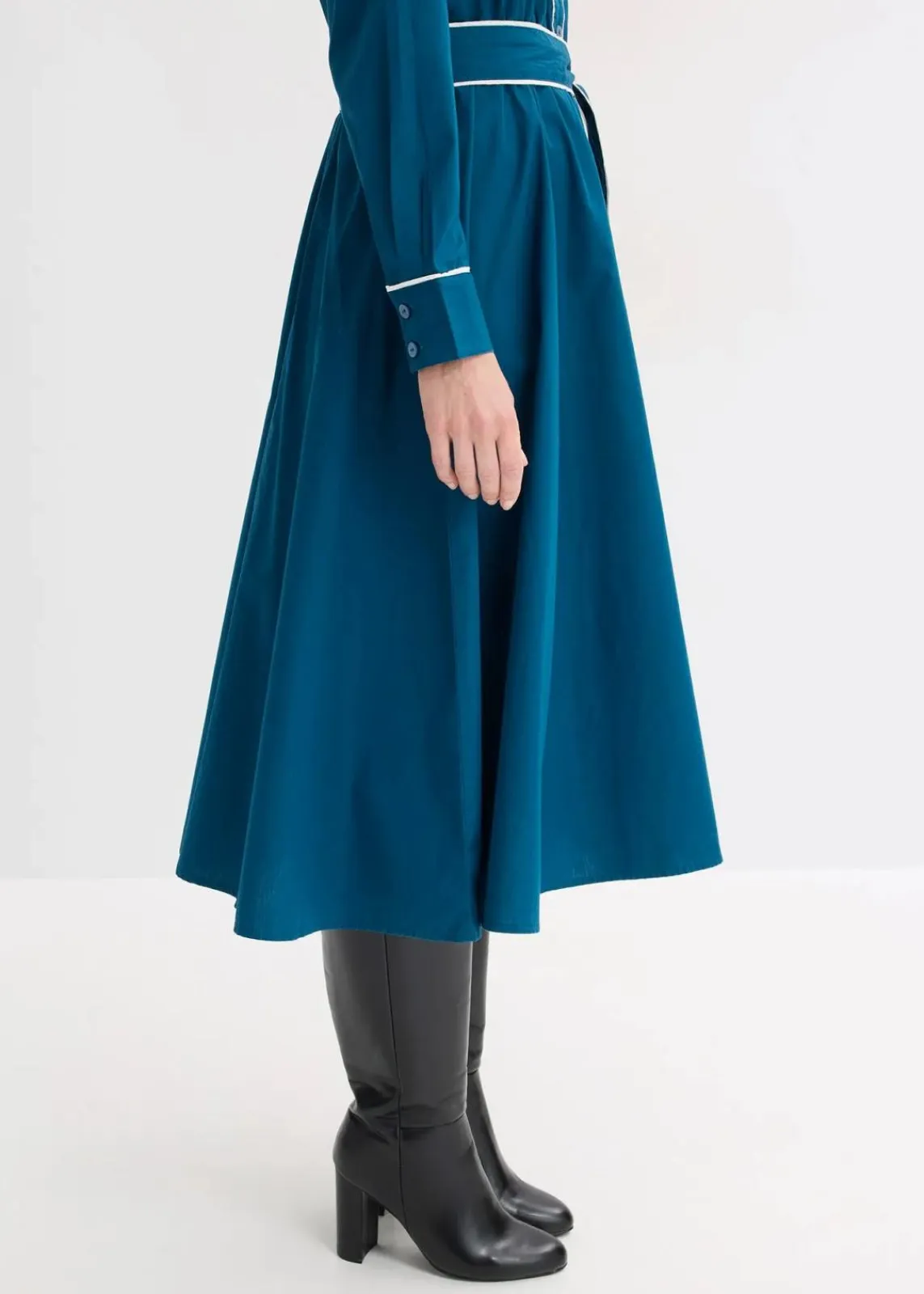 bonprix Kleider|Bekleidung·Pullover & Strickjacken^Hemdblusenkleid aus Baumwoll-Popeline mit bügelfreier Ausrüstung blaupetrol/wollweiß