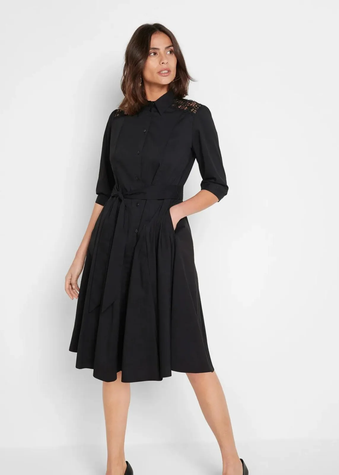 bonprix Kleider|Kurzgrößen^Hemdblusenkleid mit Spitze und Bindeband schwarz