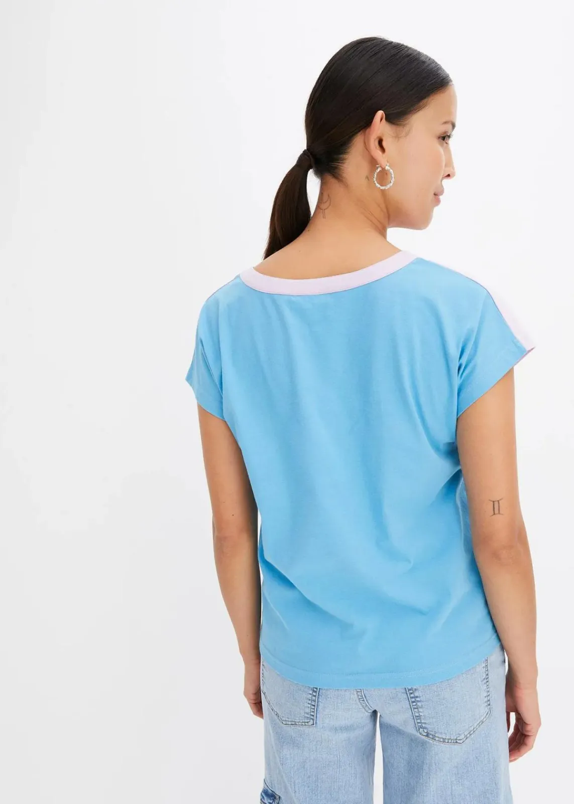 bonprix Shirts & Tops|Nachhaltigere Materialien^Henleyshirt mit Ombré Dye Effekt blau/lila