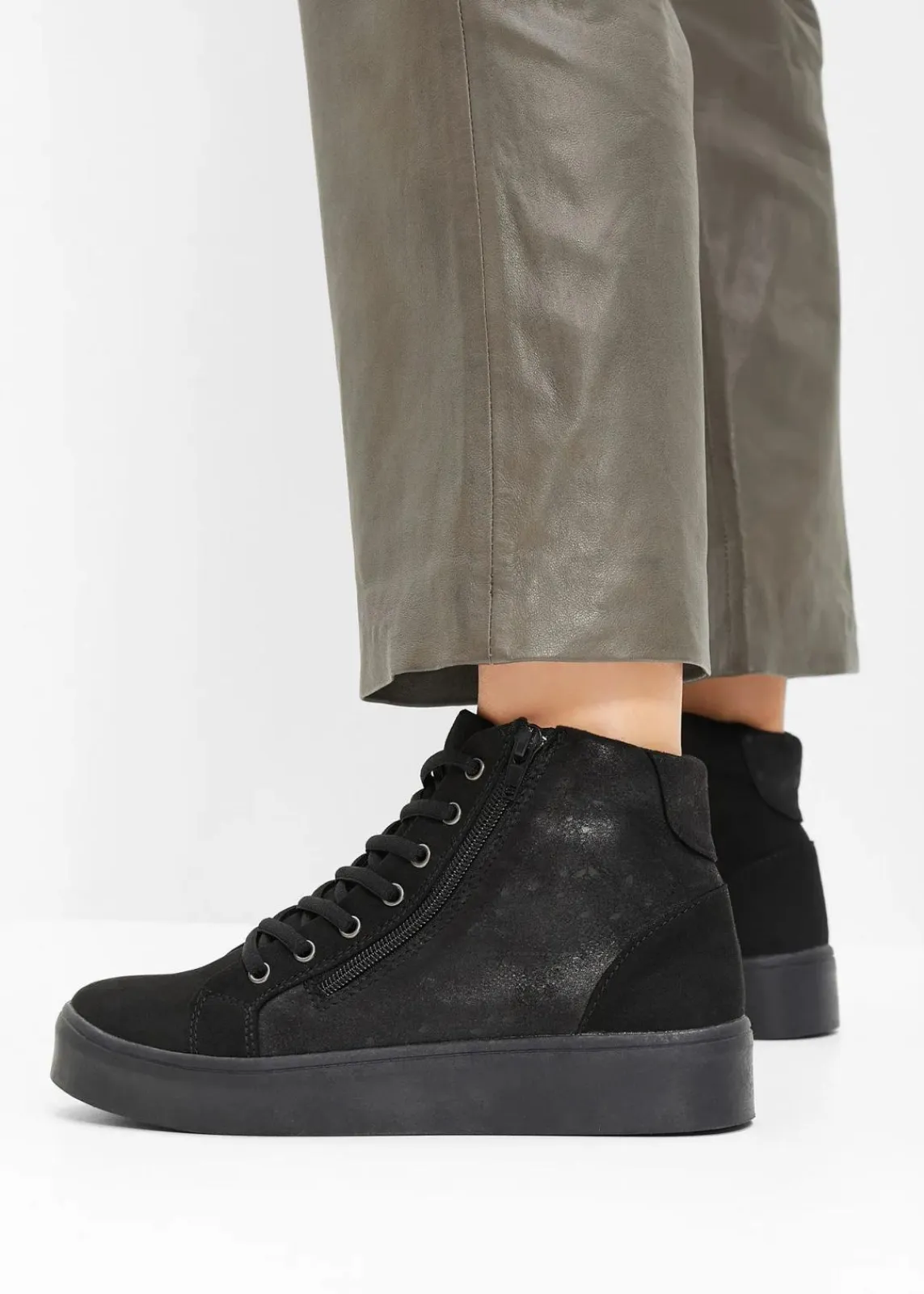 bonprix Sneaker|Schuhe & Accessoires In Spezialgrößen·Schuhe In Übergröße^High-Top-Sneaker mit Plateau-Sohle schwarz bedruckt