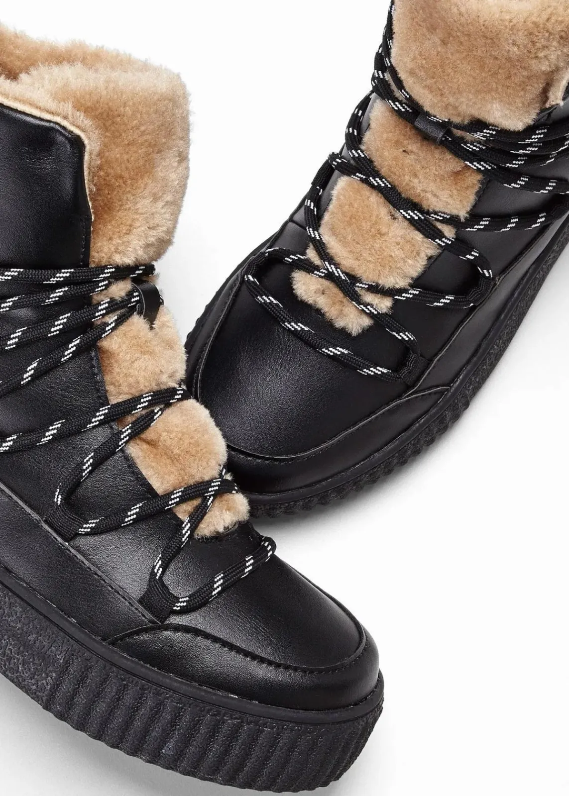 bonprix Sneaker^High-Top-Sneaker mit Plateau-Sohle schwarz