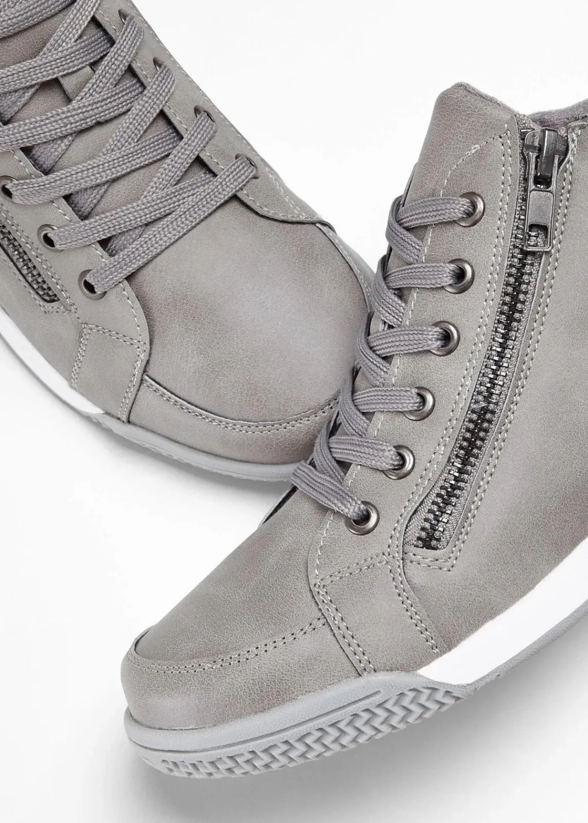 bonprix Gefütterte Winterschuhe|Sneaker^High-Top-Sneaker mit Reißverschluss grau