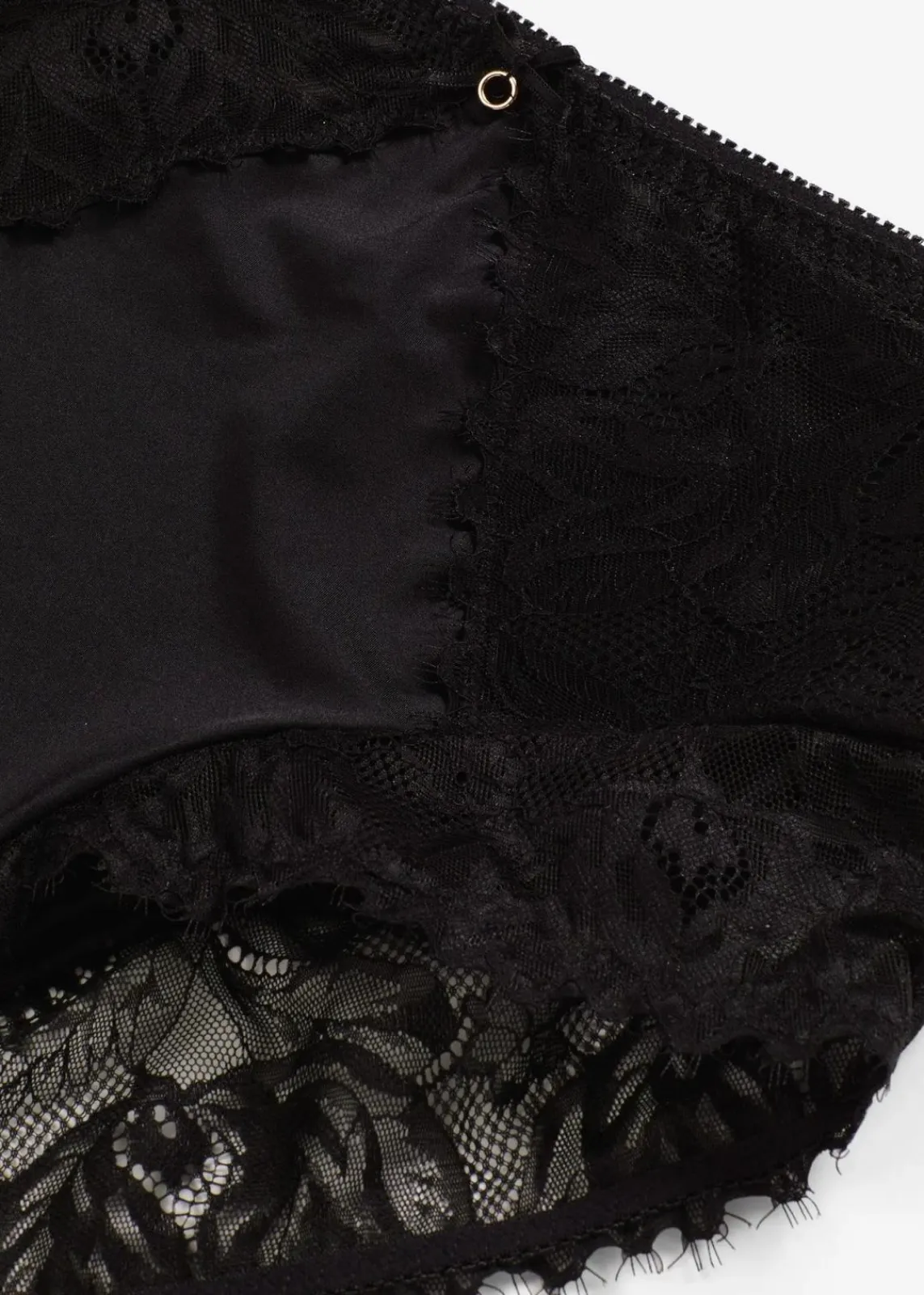bonprix Wäsche·Höschen|Nachhaltigere Materialien^Highwaist Slip mit glänzendem Material schwarz